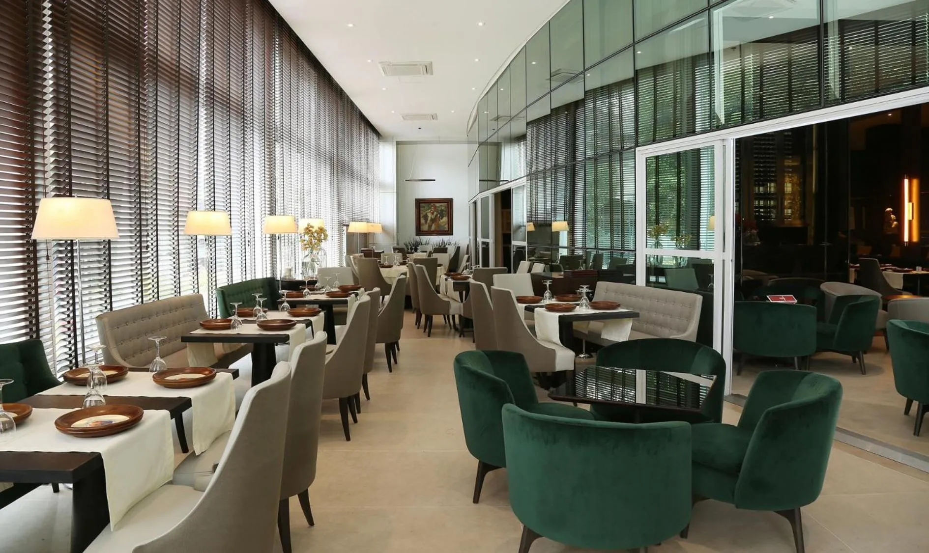 Restaurant/places to eat in Hotel Cadoro São Paulo