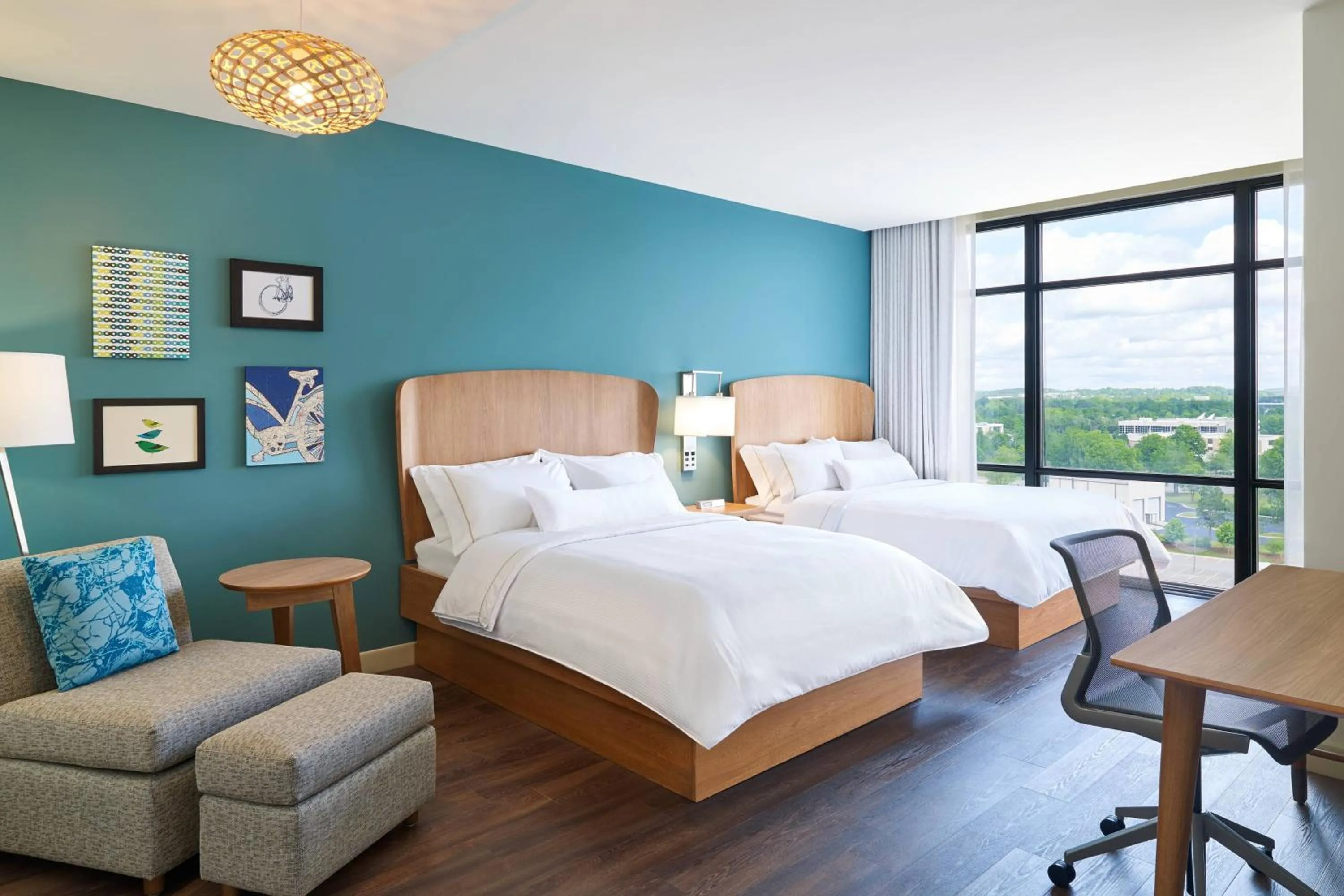 Photo of the whole room, Bed in Element Huntsville