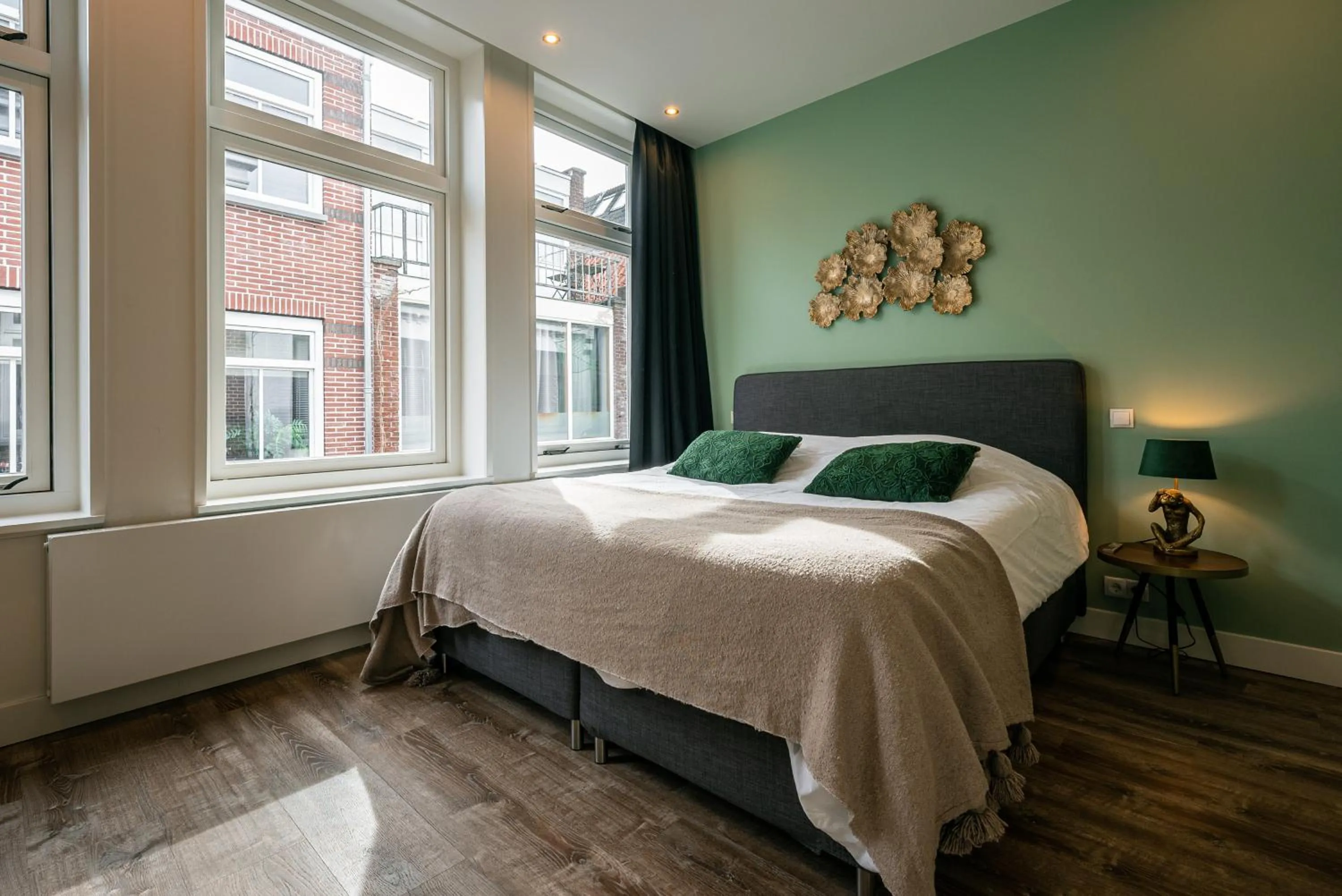 Bed in Familie Hotel & Apartments Alkmaar