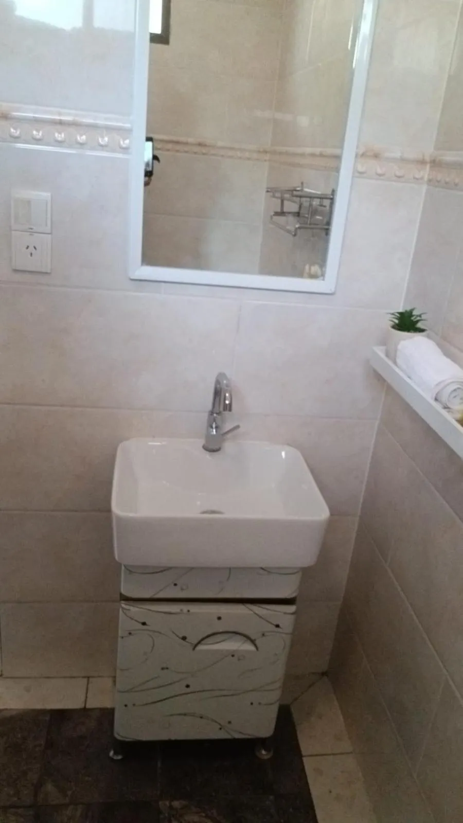 Bathroom in Esk Motel