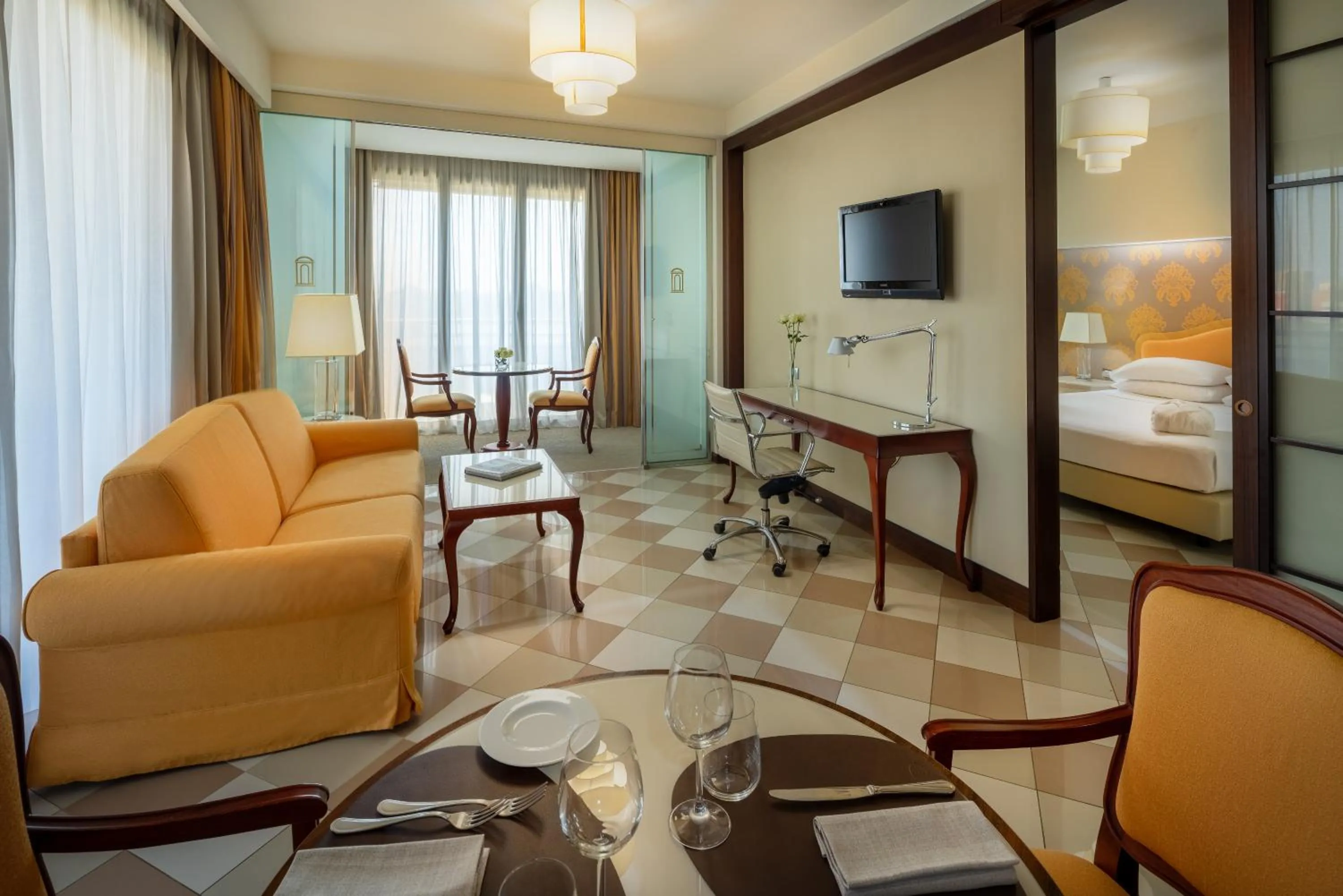 Bedroom, Bed in UNA Hotels Expo Fiera Milano