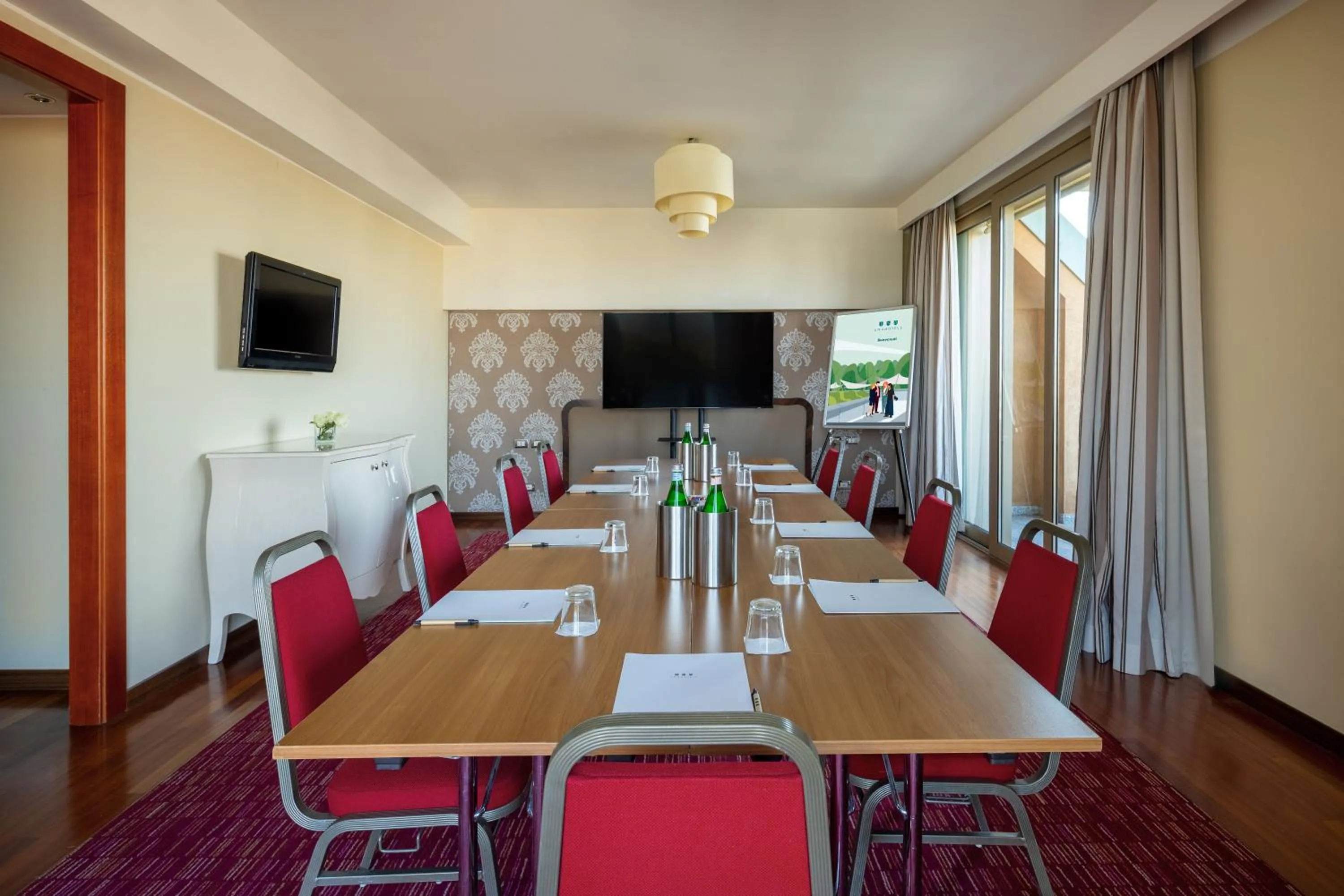 Meeting/conference room in UNA Hotels Expo Fiera Milano