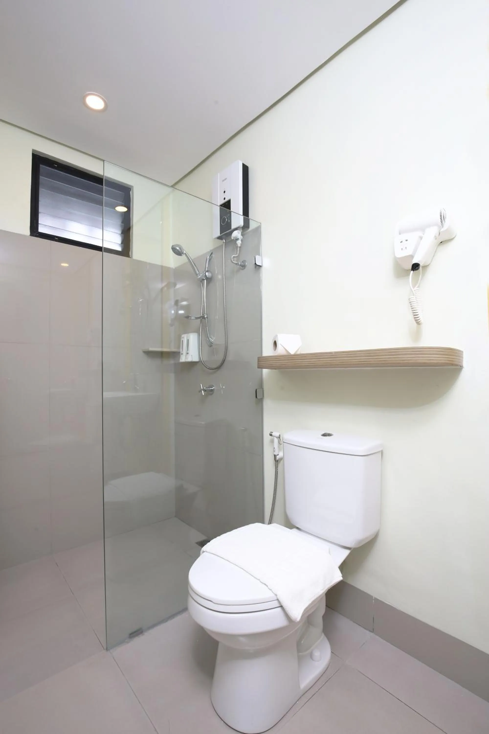 Toilet in Hop Inn Hotel Ermita Manila