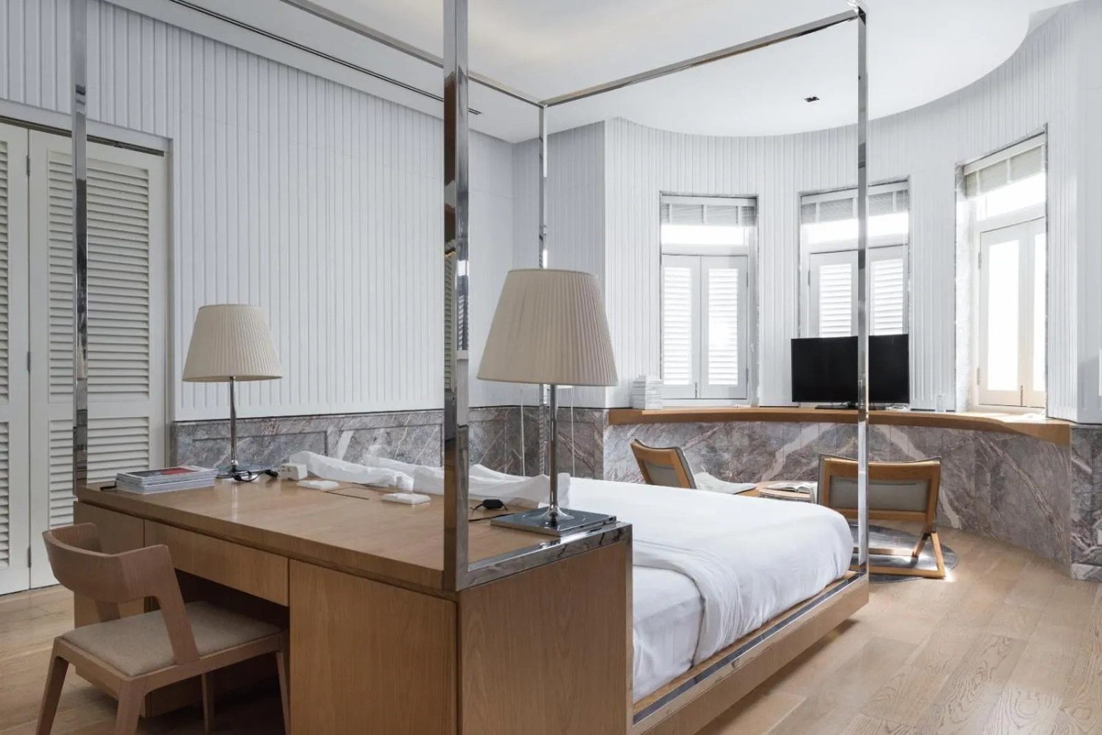 Bed in Macalister Mansion, a Member of Design Hotels