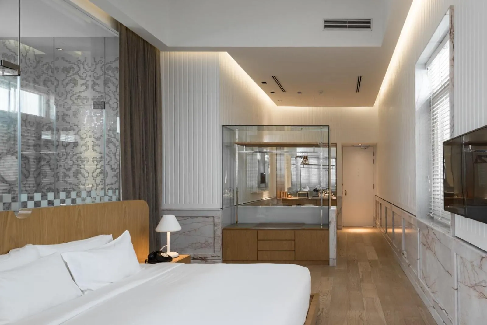 Bed in Macalister Mansion, a Member of Design Hotels