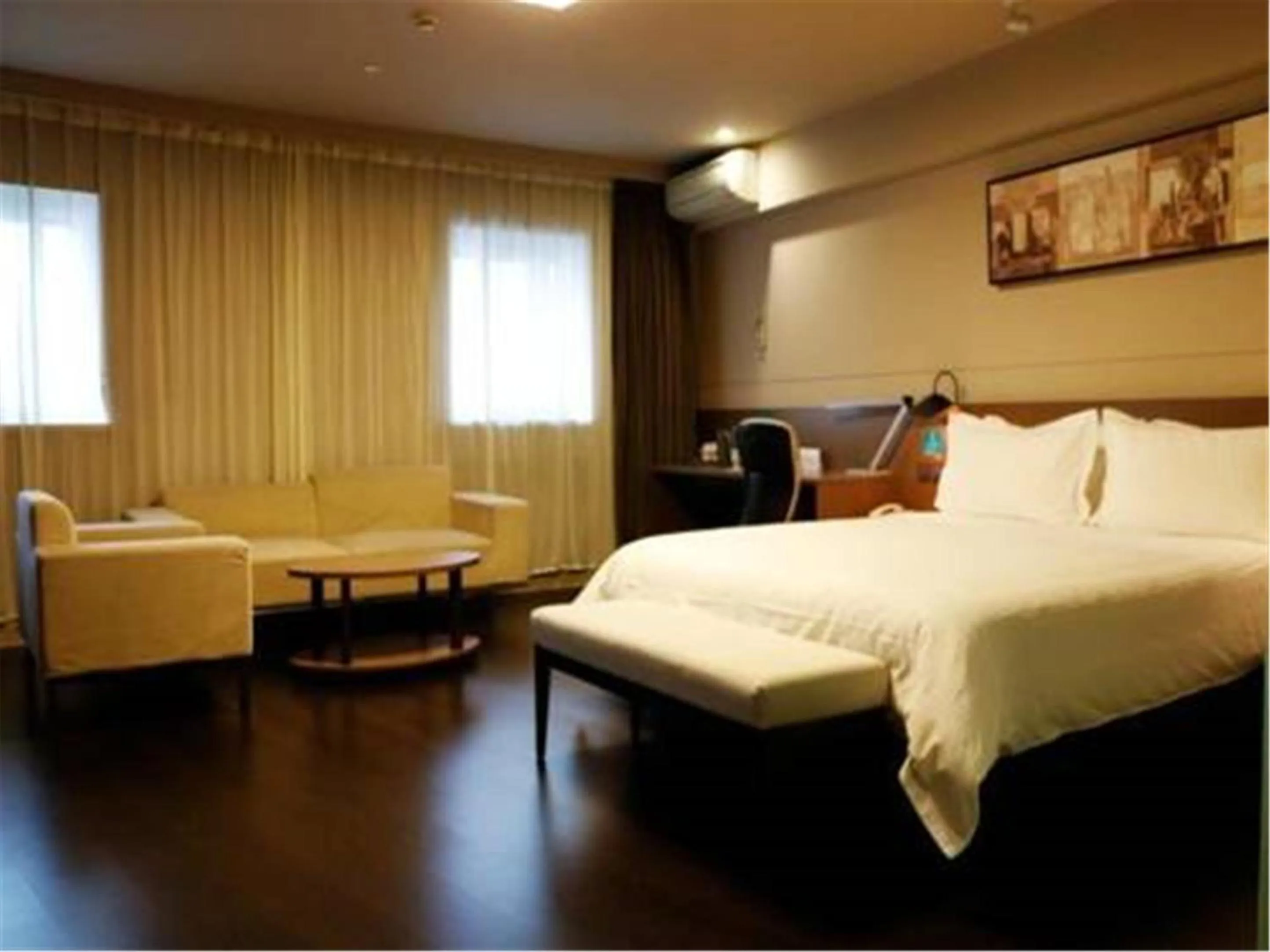 Bed in Jingjiang Inn Select Shanghai New Hongqiao