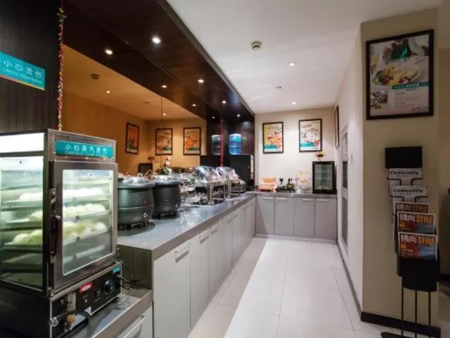 Restaurant/places to eat in Jinjiang Inn Shanghai Lu Jiabang Road