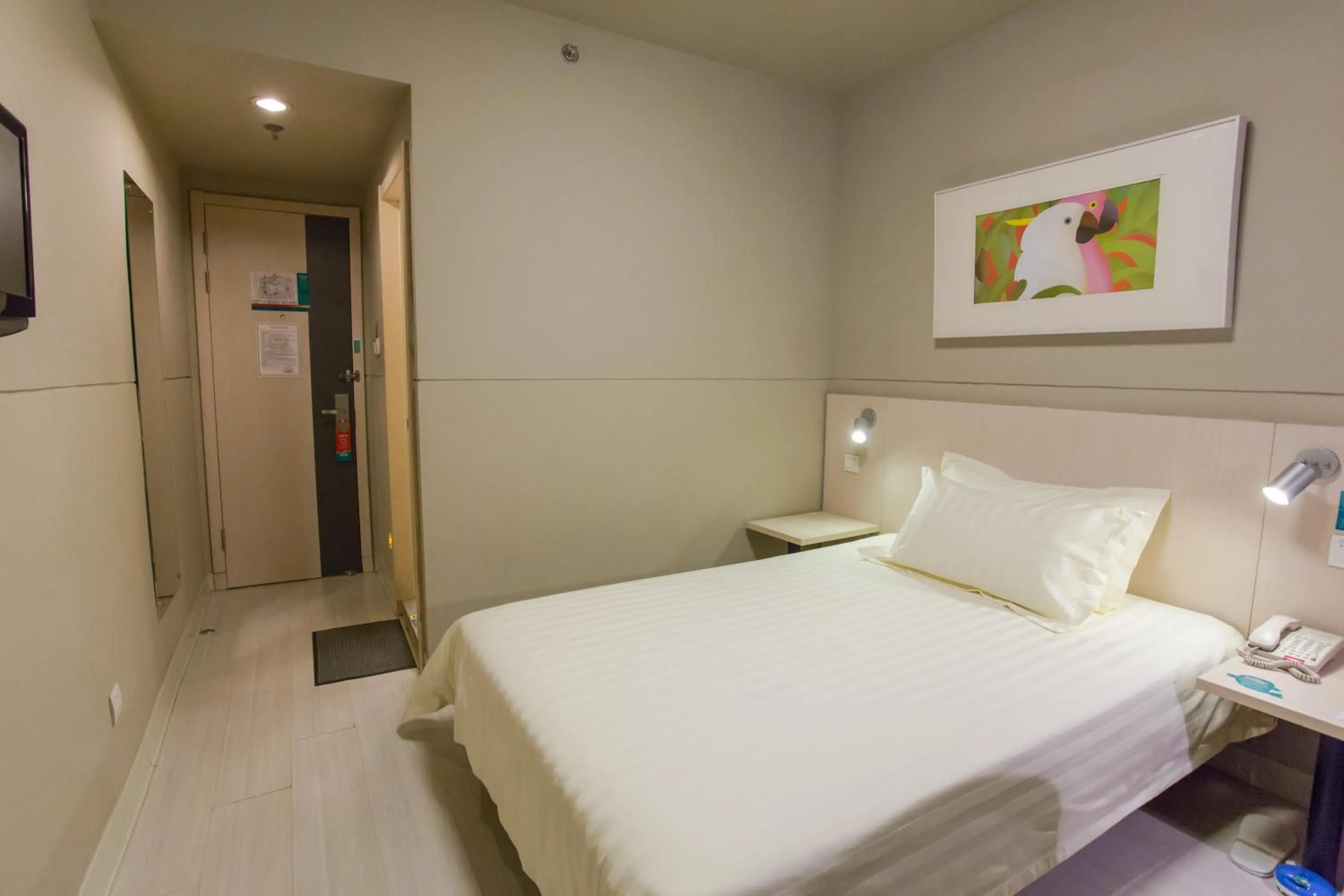 Photo of the whole room in Jinjiang Inn Beijing Xisi