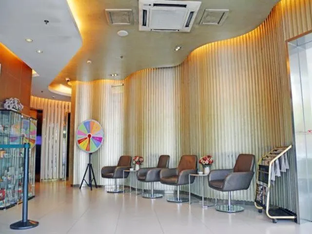 Jinjiang Inn Baoding Military School Square