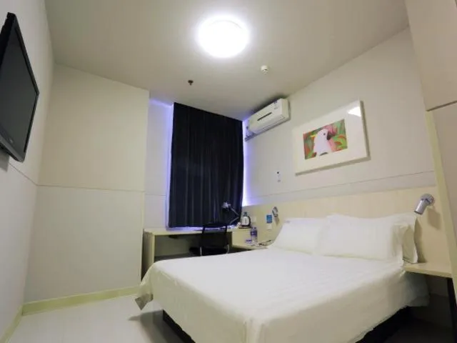 Bed in Jinjiang Inn Langfang Pedestrian Street
