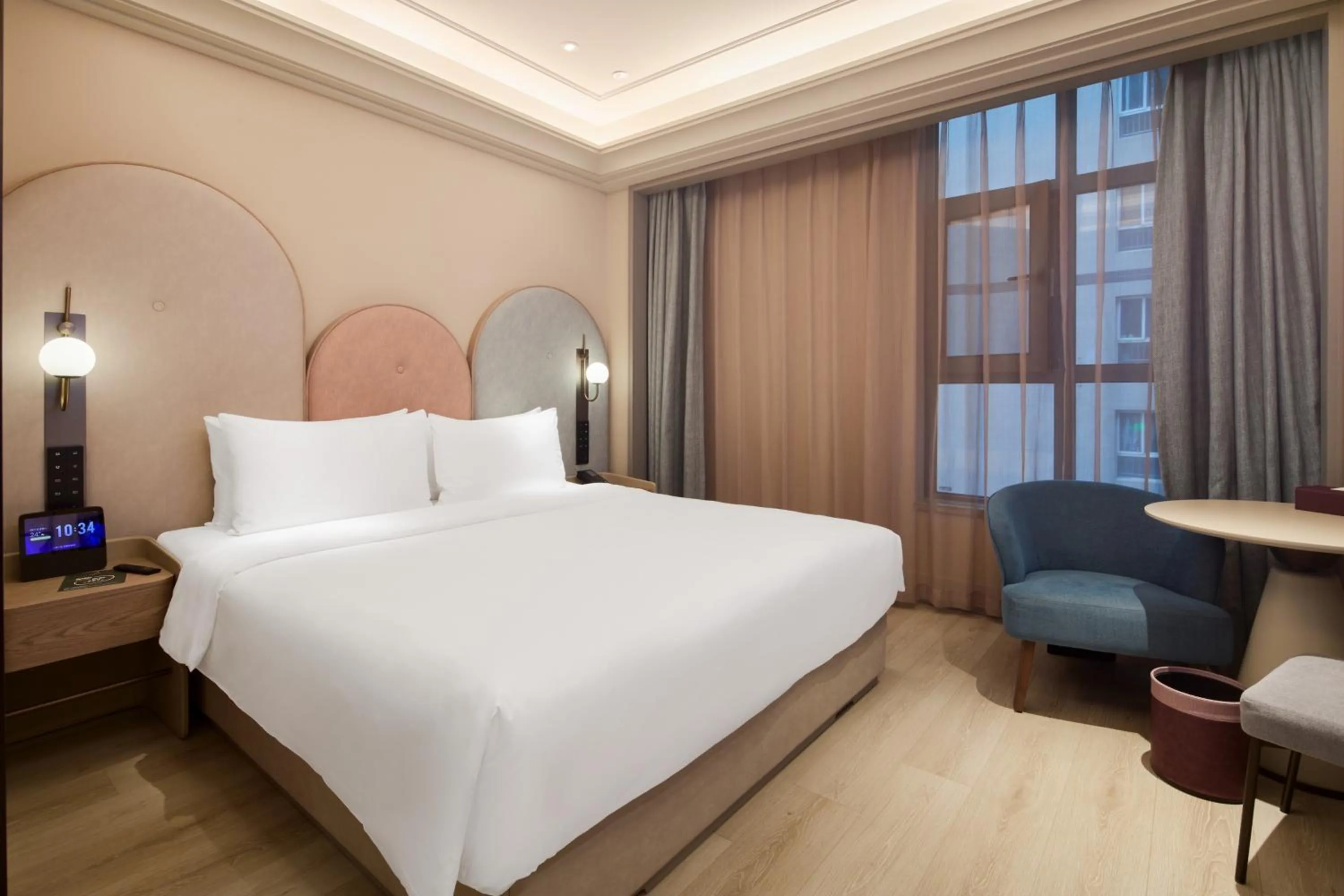 Bed in Mercure Xian Dazhai Road