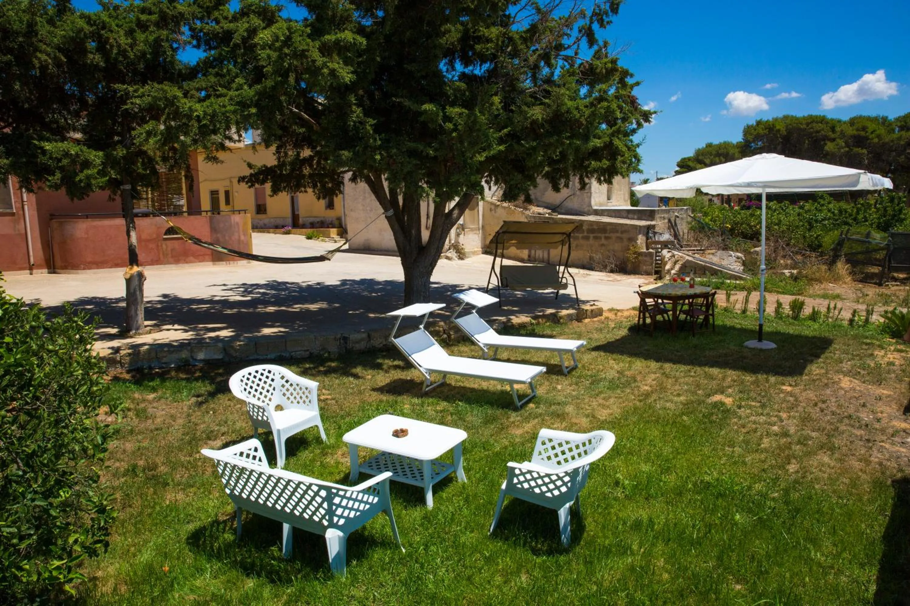 Garden in B&B Isole Dello Stagnone