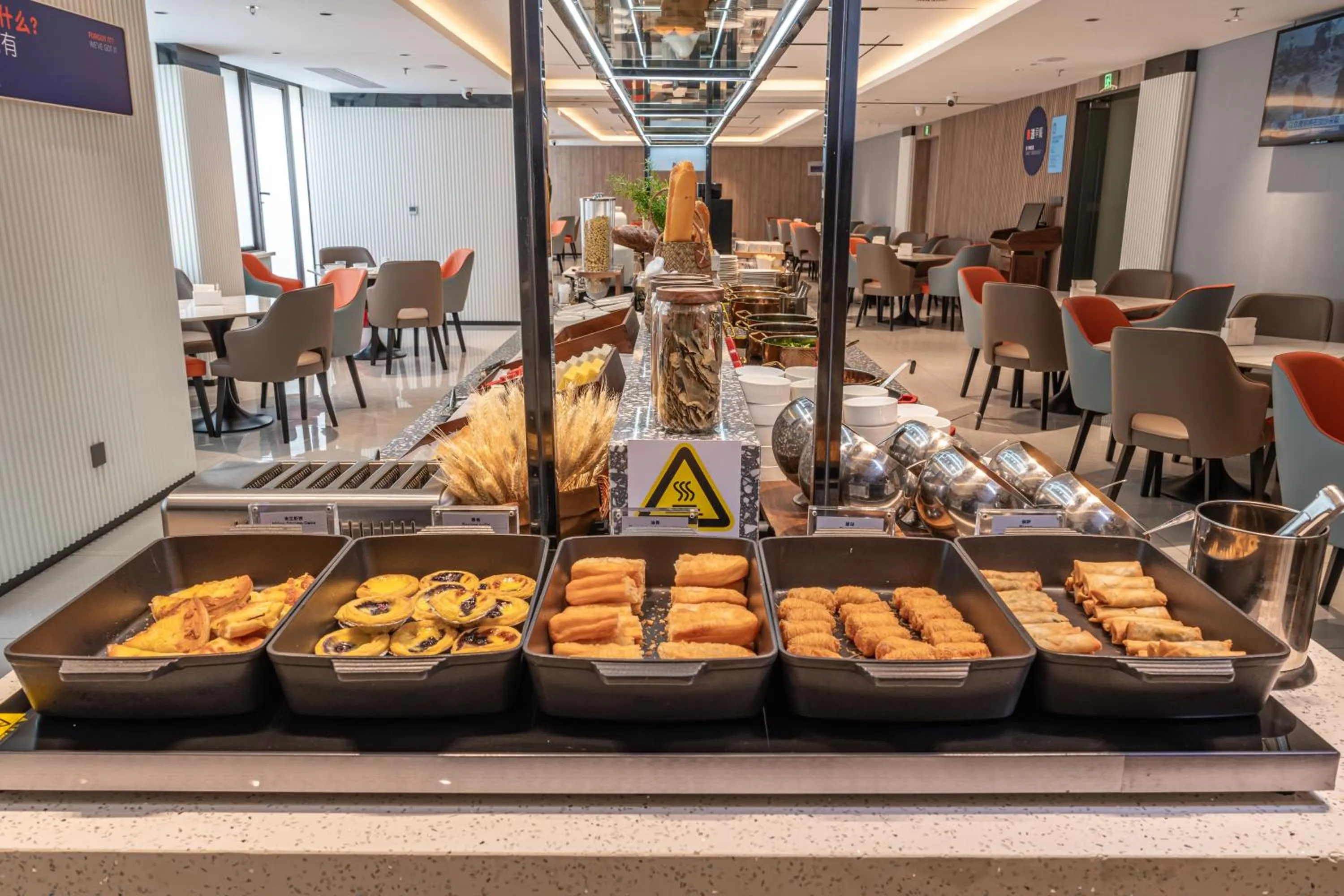 Breakfast in Holiday Inn Express Suzhou Dushu Lake Xi`an Jiaotong-Liverpool University by IHG