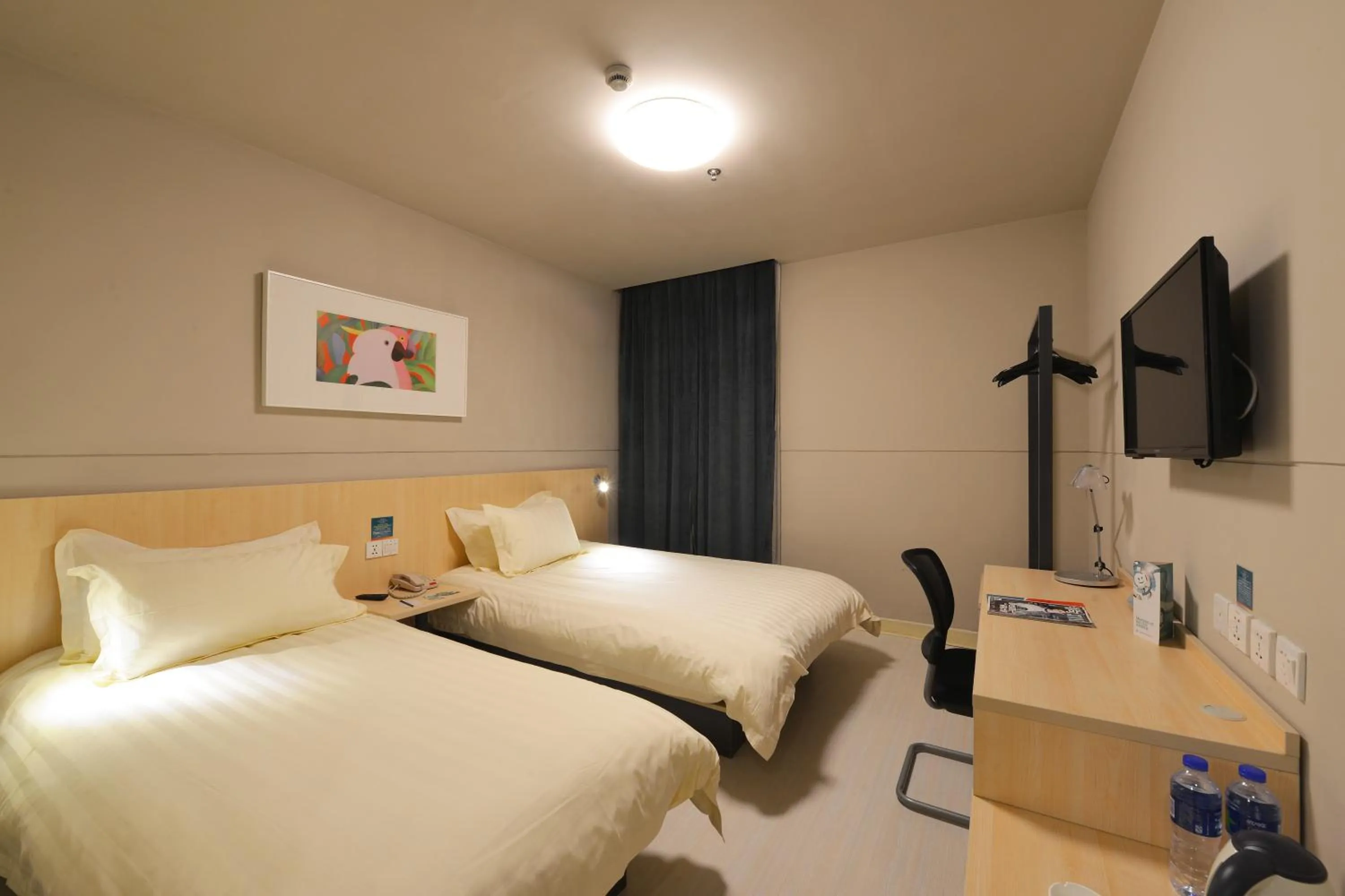 Property building, Bed in Jinjiang Inn Suzhou Railway Station North Square