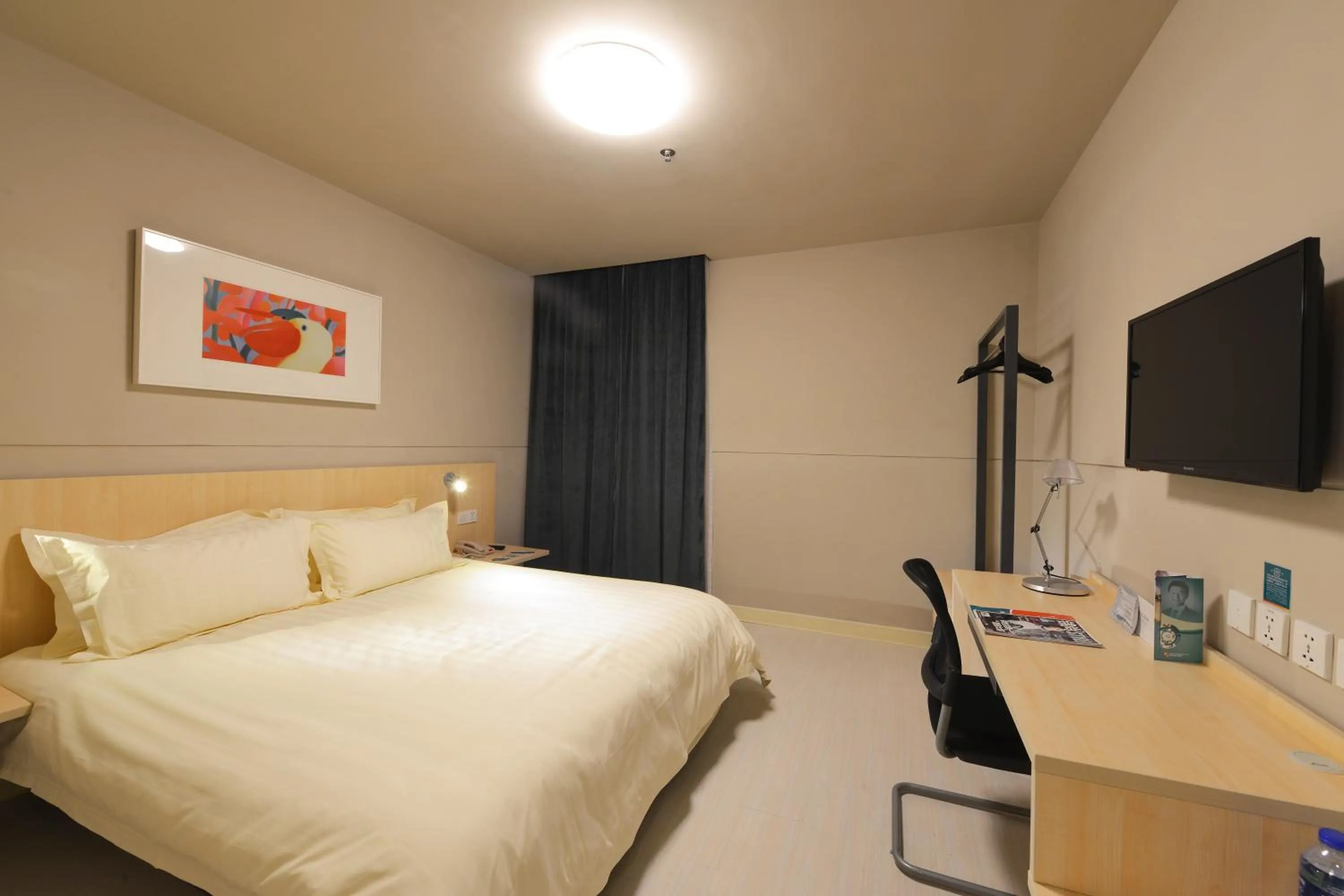 Property building, Bed in Jinjiang Inn Suzhou Railway Station North Square