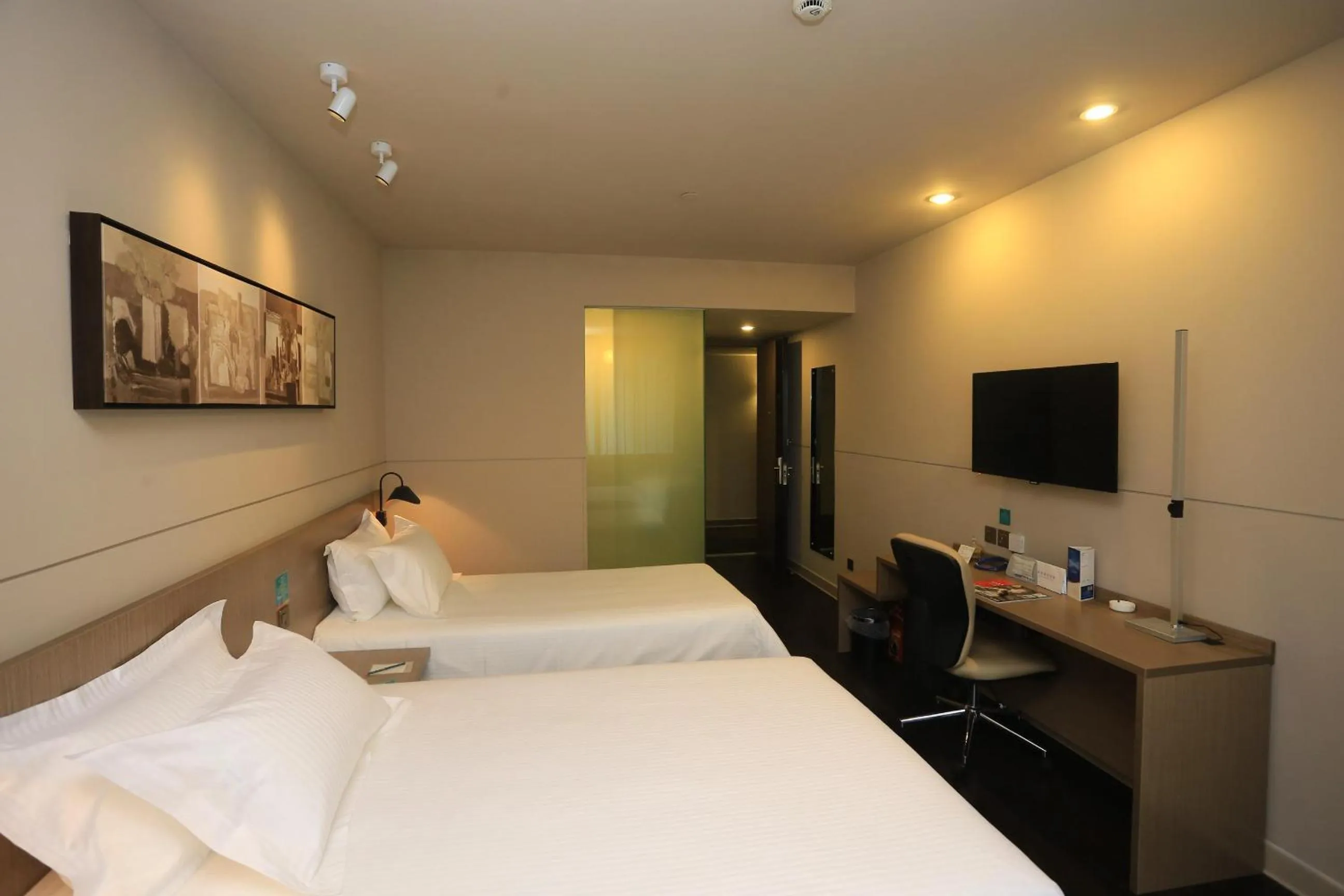 Property building in Jinjiang Inn Select Chongqing Caiyuanba Railway Station