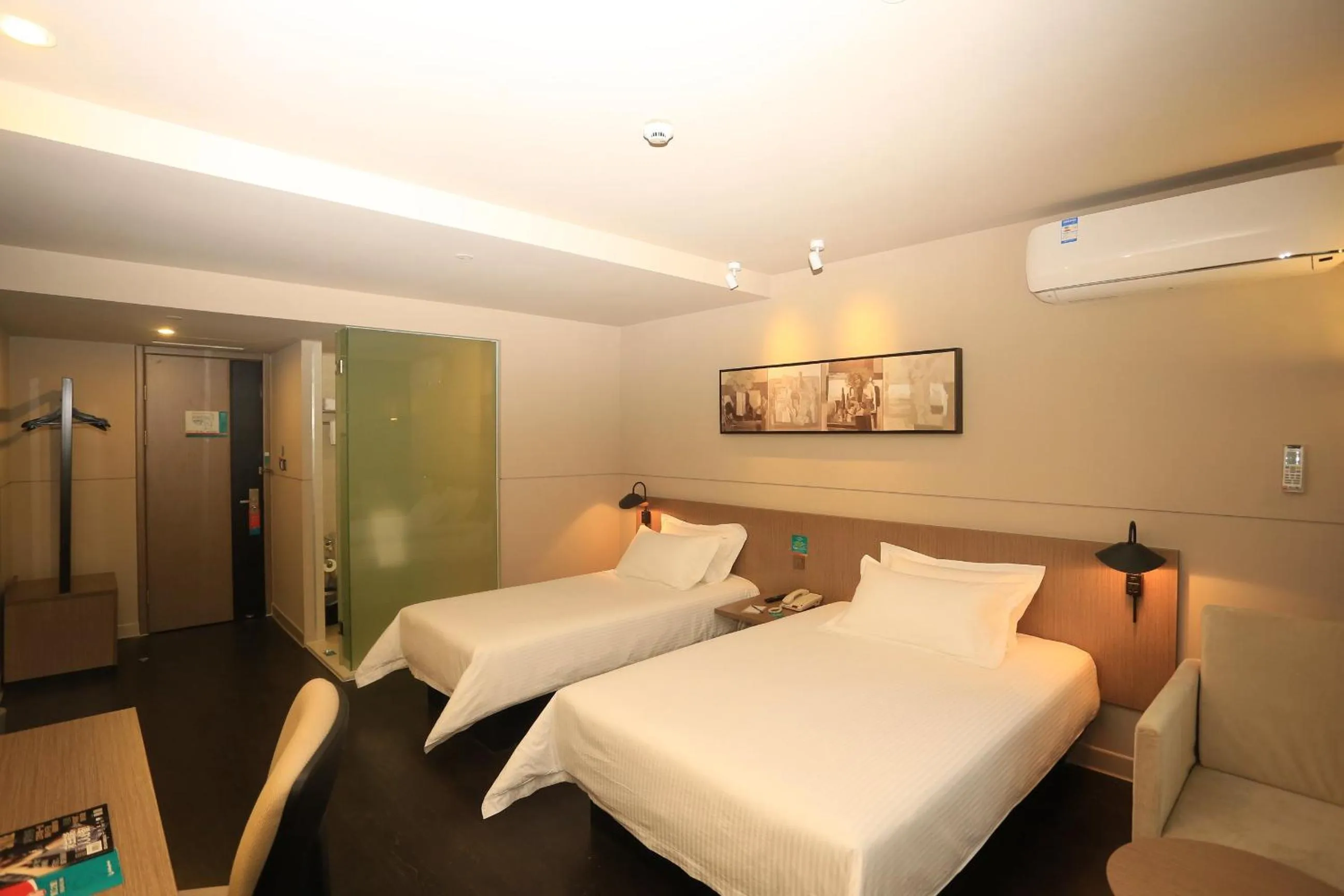 Property building in Jinjiang Inn Select Chongqing Caiyuanba Railway Station