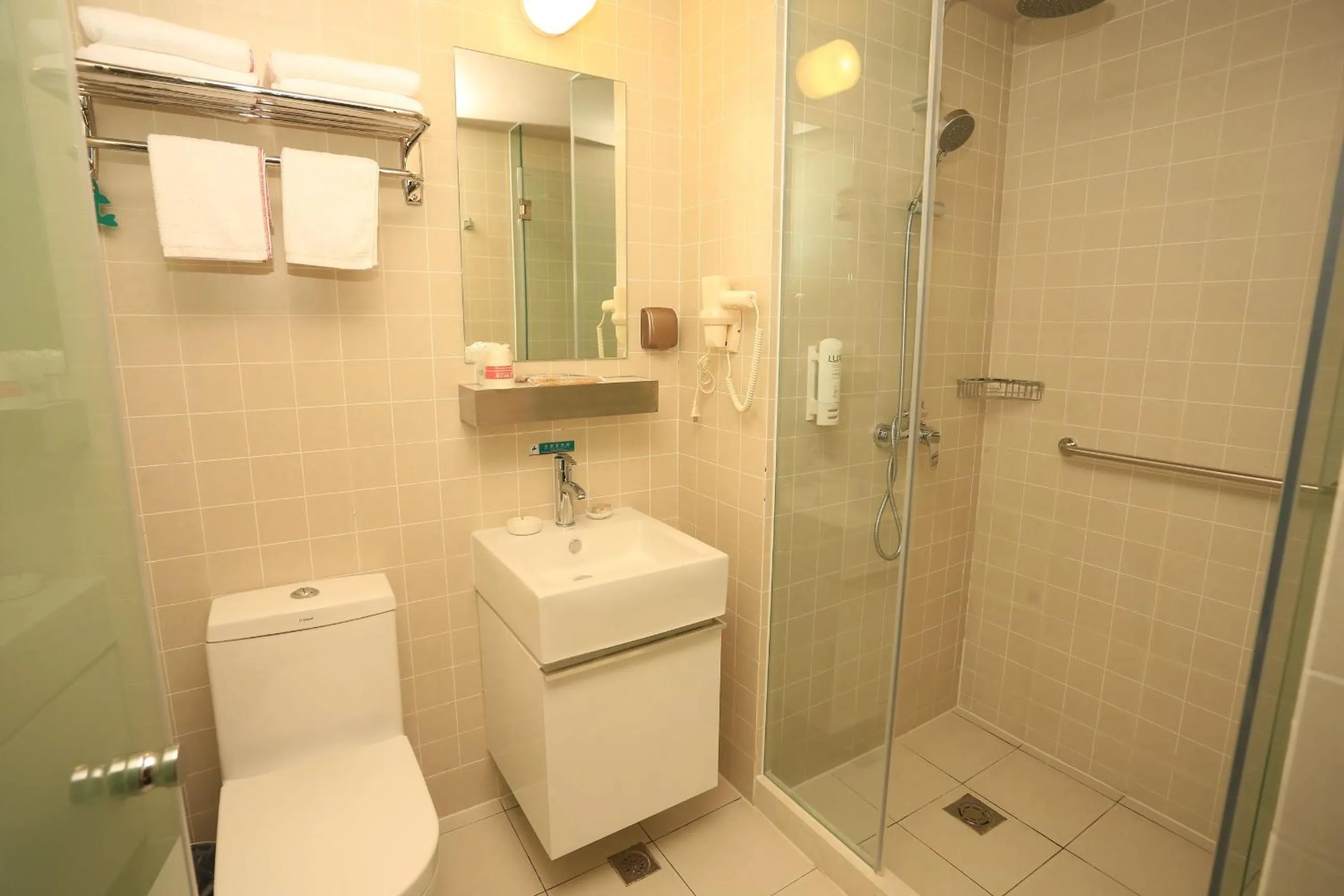 Property building in Jinjiang Inn Select Chongqing Caiyuanba Railway Station