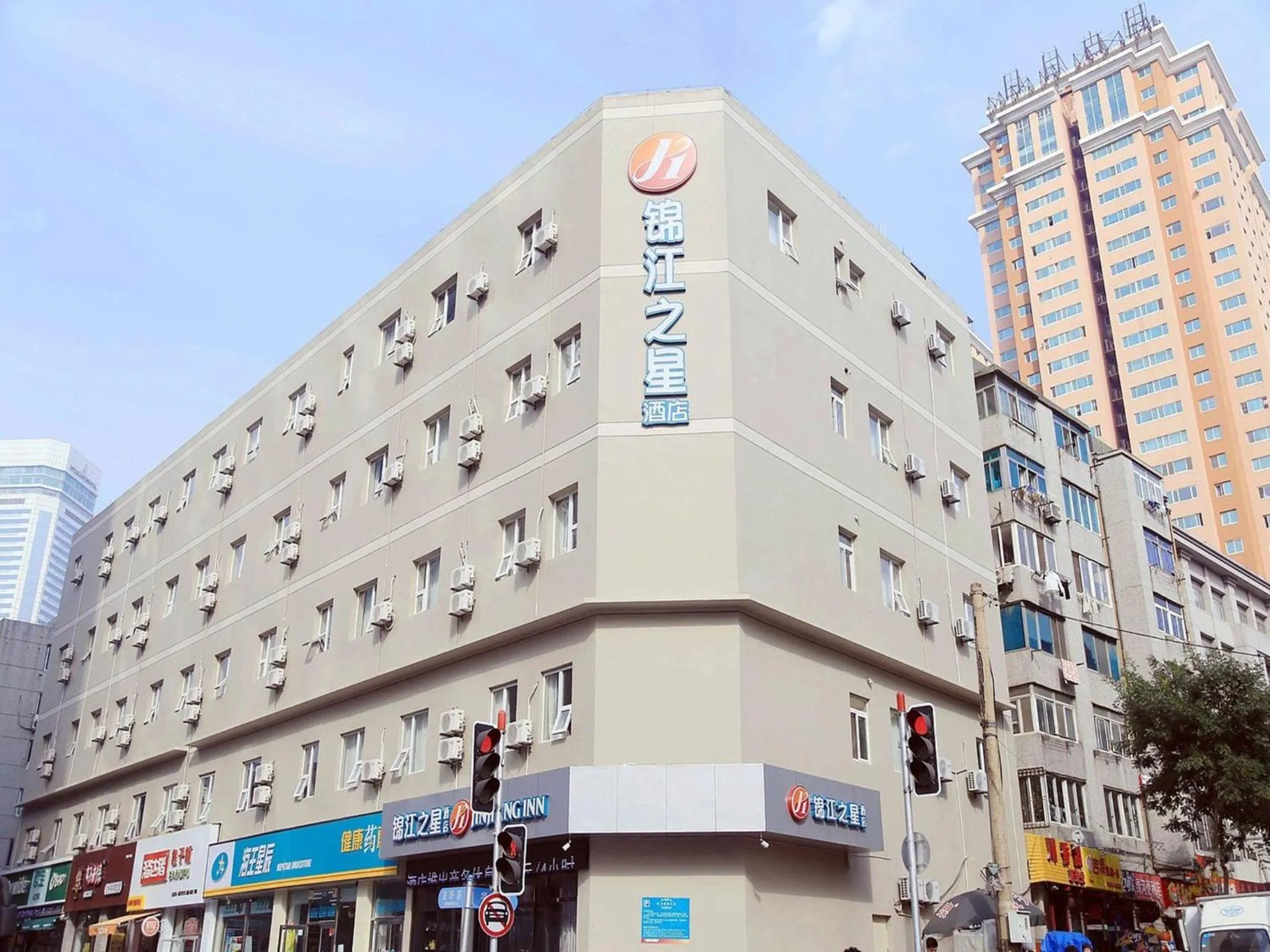 Property building in Jinjiang Inn Select Dalian Youhao Square
