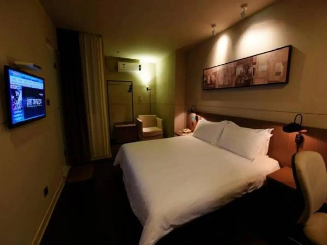 Bed in Jinjiang Inn Select Nanjing Hanzhongmen
