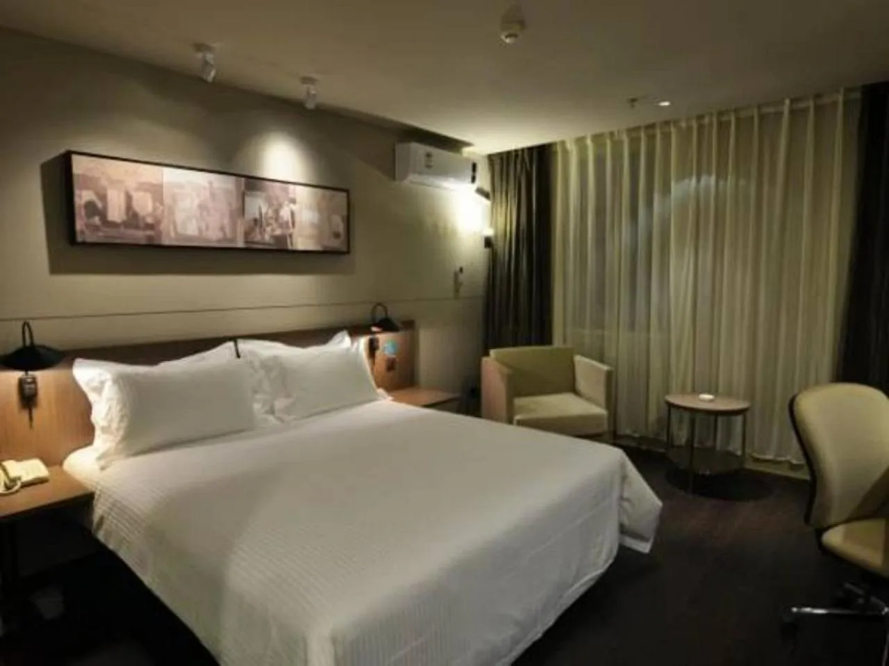 Bed in Jinjiang Inn Select Nanjing Hanzhongmen
