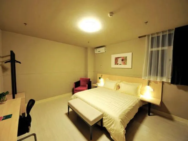 Bed in Jinjiang Inn Daqing Honggang