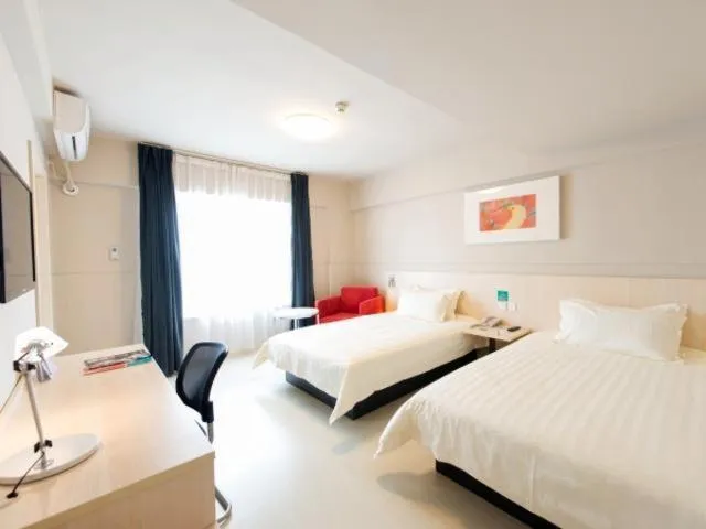 Jinjiang Inn Xianning Yinquan Avenue Hot Spring Hotel