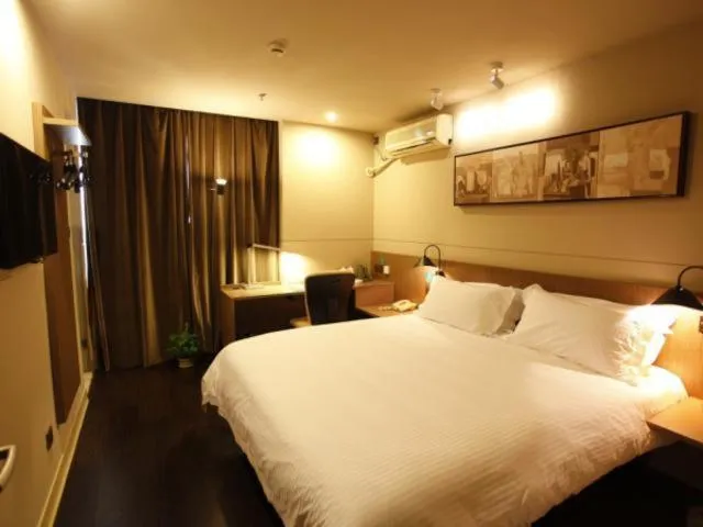 Bed in Jinjiang Inn Select Jinggangshan Scenic Spot Bus Station