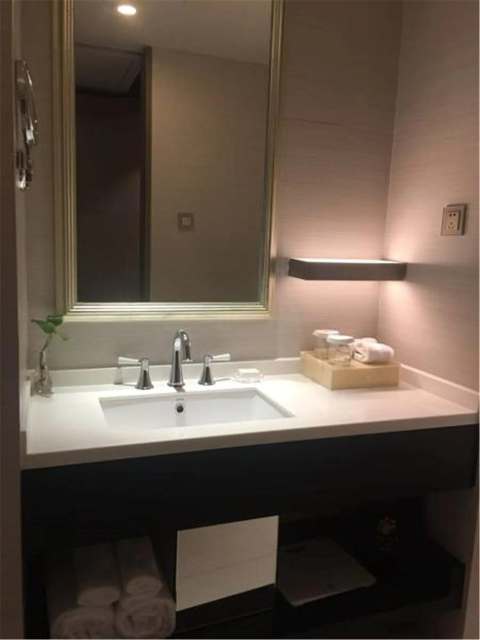 Bathroom in Golden Tulip New Asia Hotel The Bund Shanghai