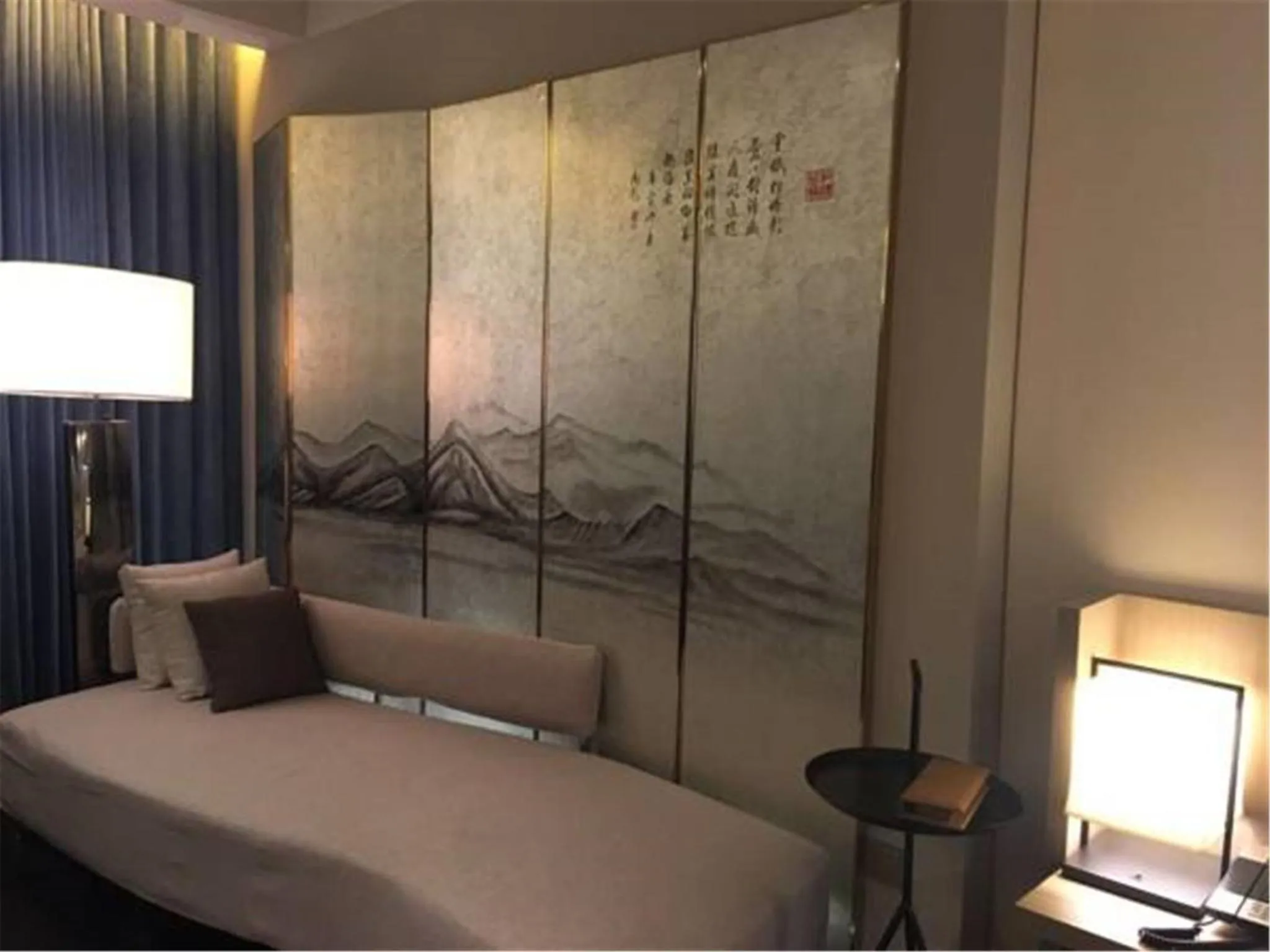 Living room, Bed in Golden Tulip New Asia Hotel The Bund Shanghai