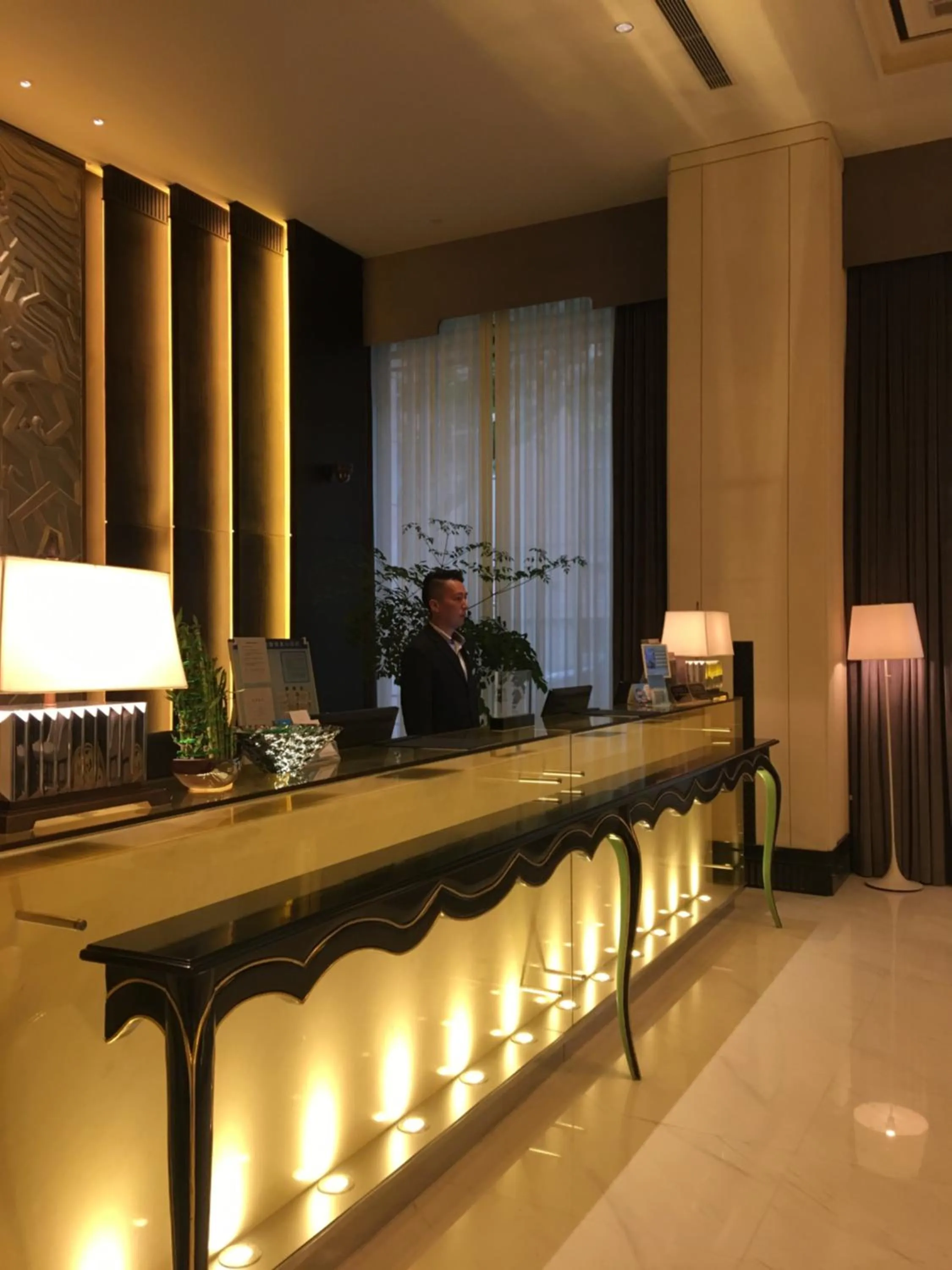 Lobby or reception in Golden Tulip New Asia Hotel The Bund Shanghai