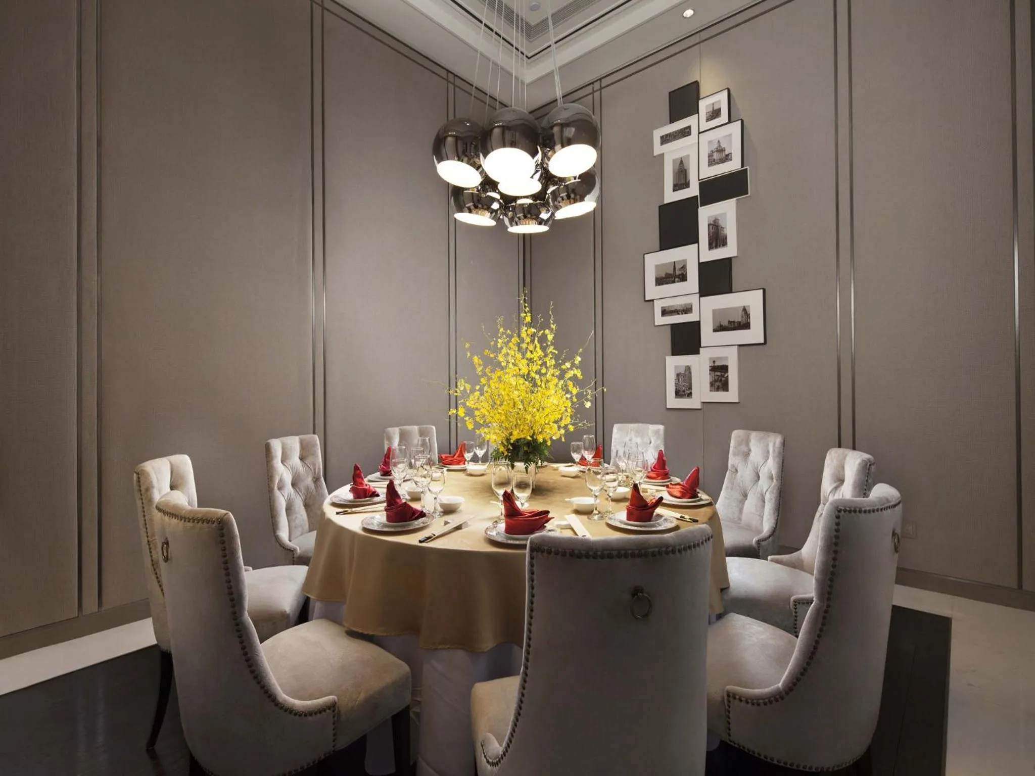 Restaurant/places to eat in Golden Tulip New Asia Hotel The Bund Shanghai