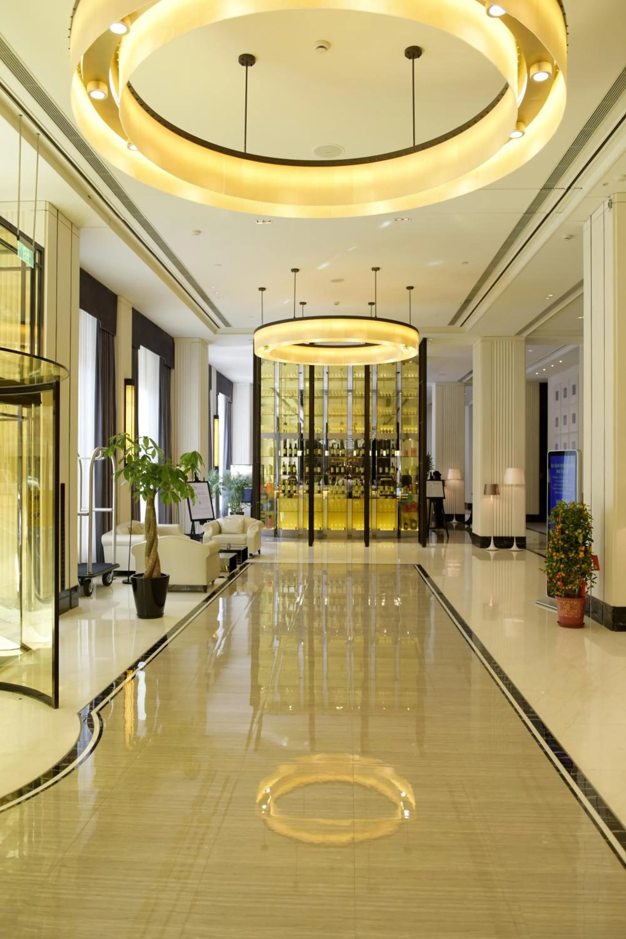 Lobby or reception in Golden Tulip New Asia Hotel The Bund Shanghai