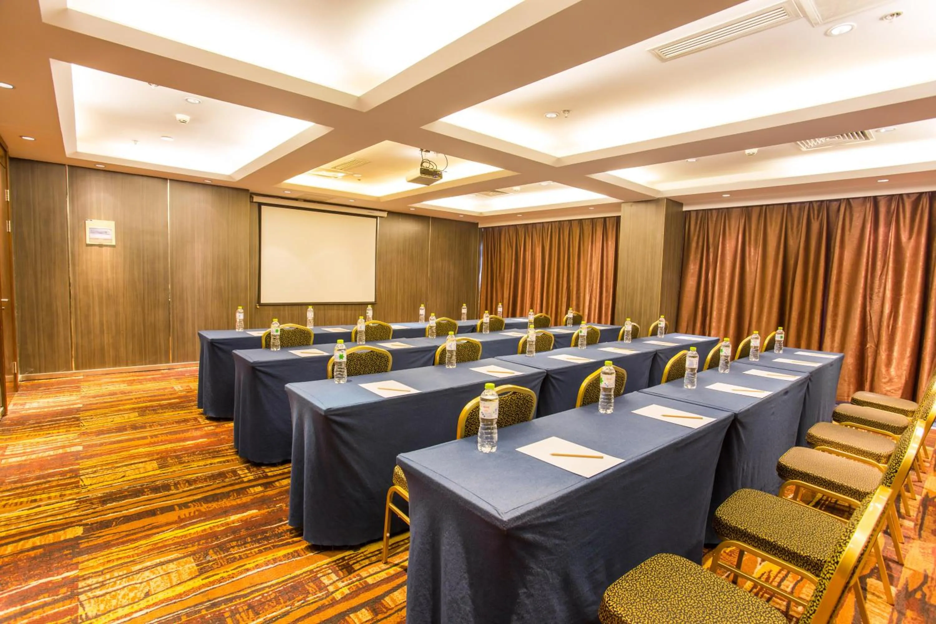 Metropolo, Changzhou, Changzhou Dinosaur Park New Taipei Wanda Plaza