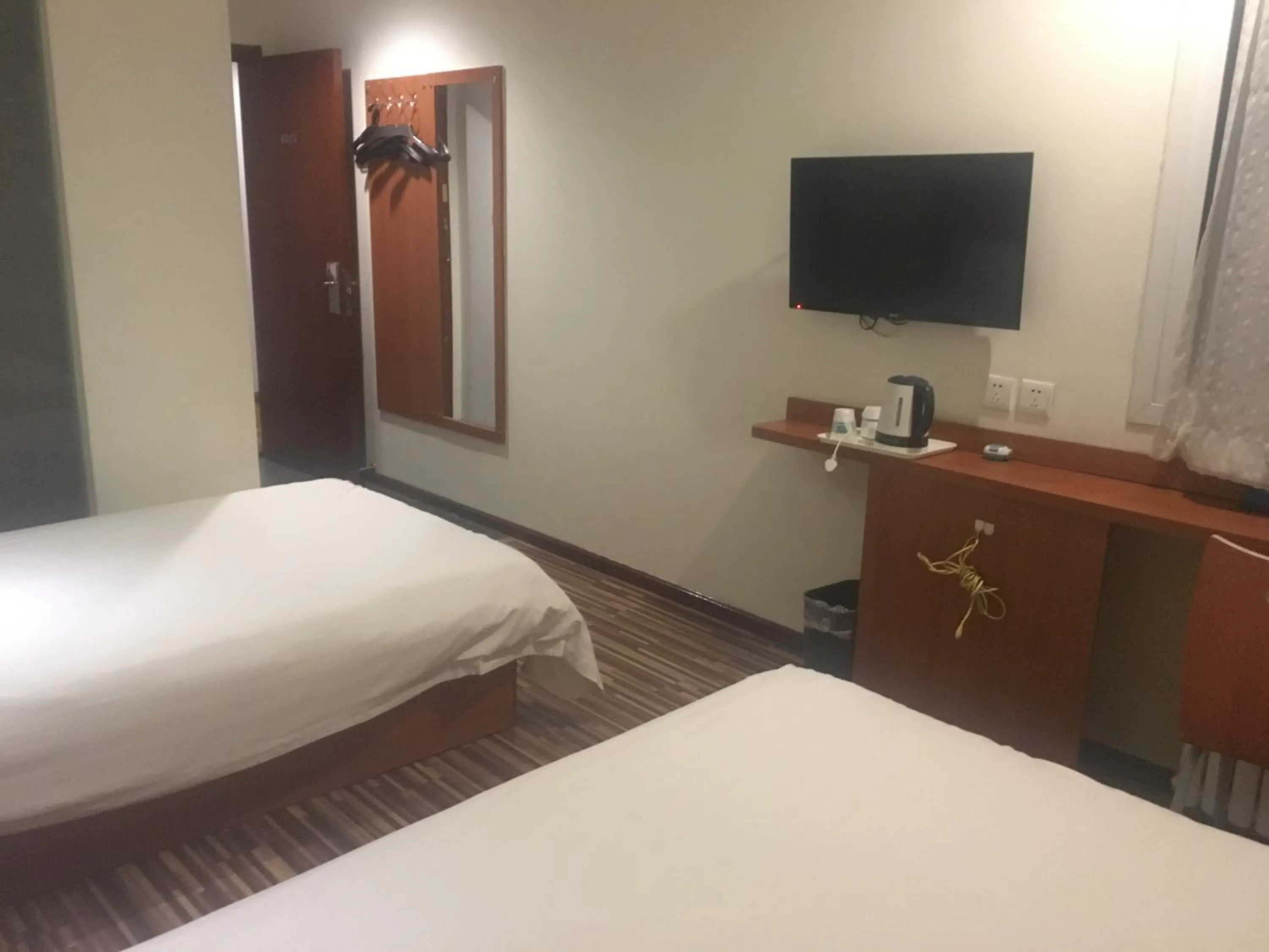 Photo of the whole room, Bed in Goldmet Inn Beojing Capital Airport Xinguozhan