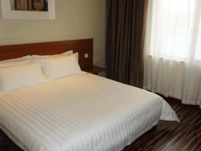 Bed in Jinjiang Inn Select Yantai Penglaige