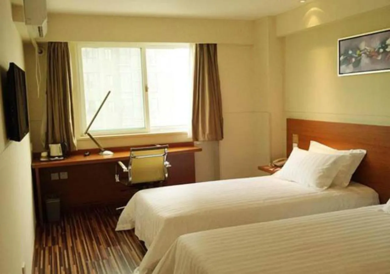 Jinjiang Inn Select XiAn High Speed Train Station Fengchengqi Road