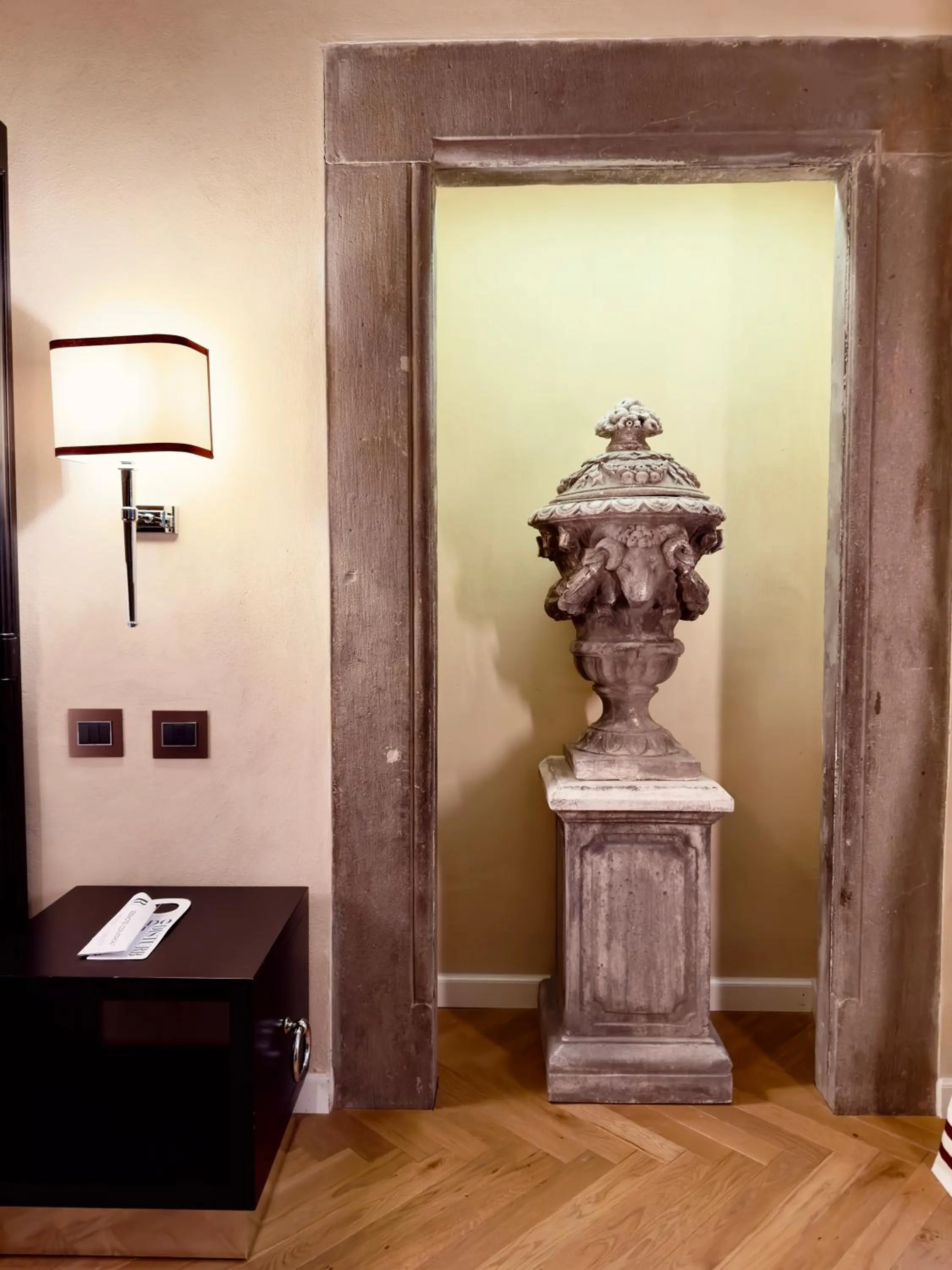 Decorative detail in Relais Uffizi