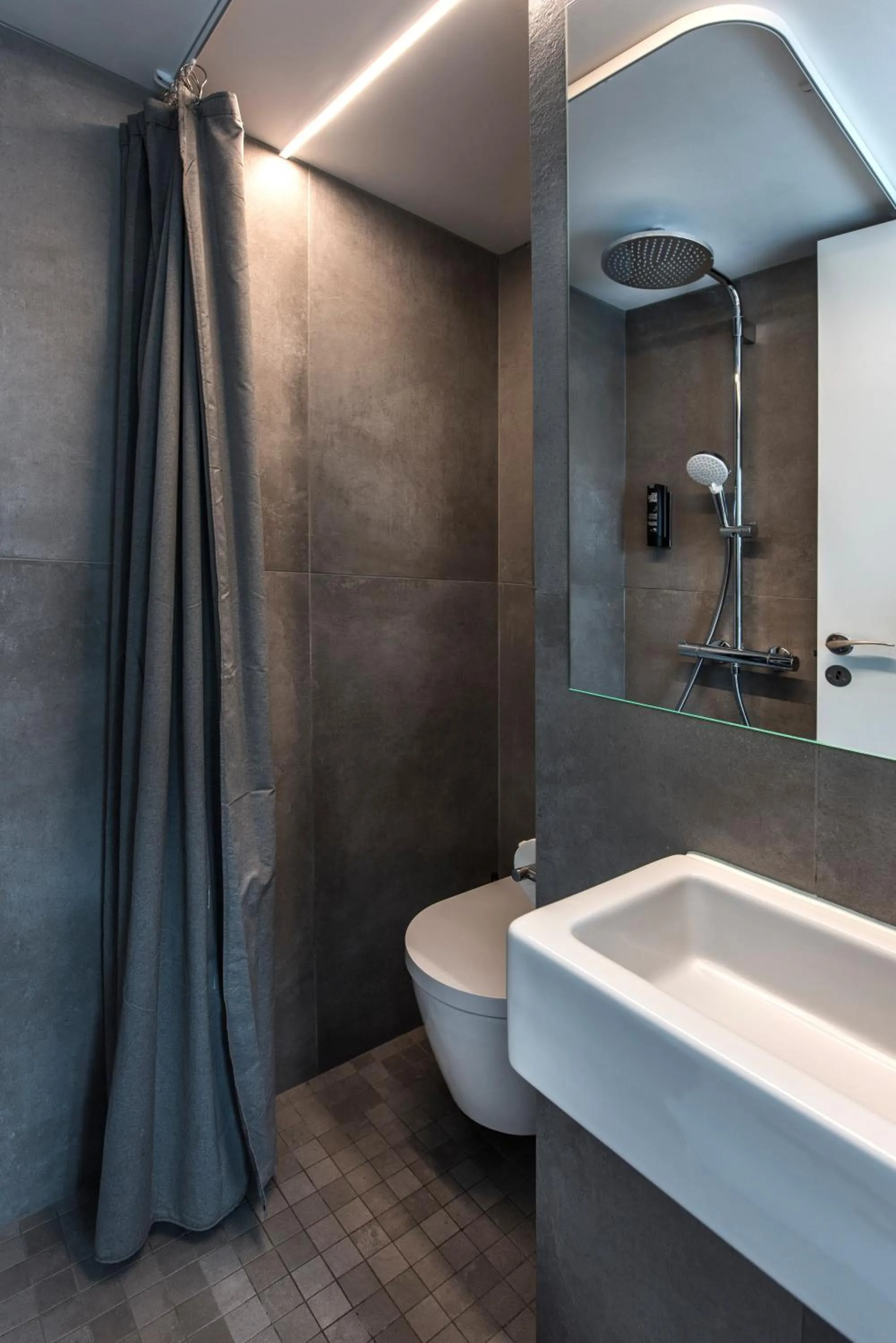 Bathroom in CPH Studio Hotel