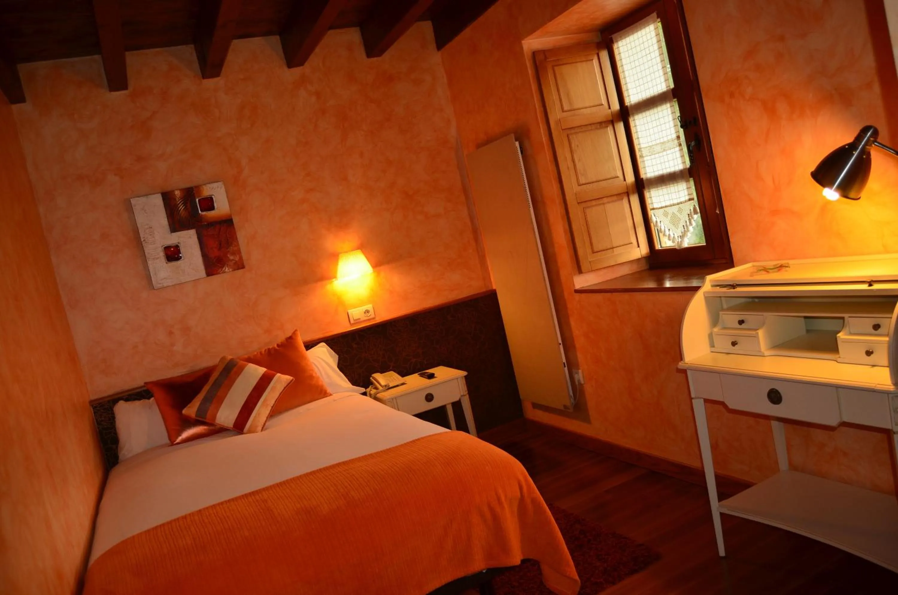 Photo of the whole room, Bed in El Coto Hotel Restaurante