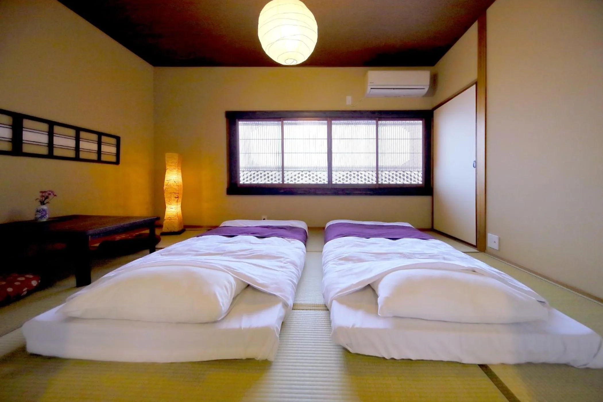 Bedroom, Bed in Machiya Oozora