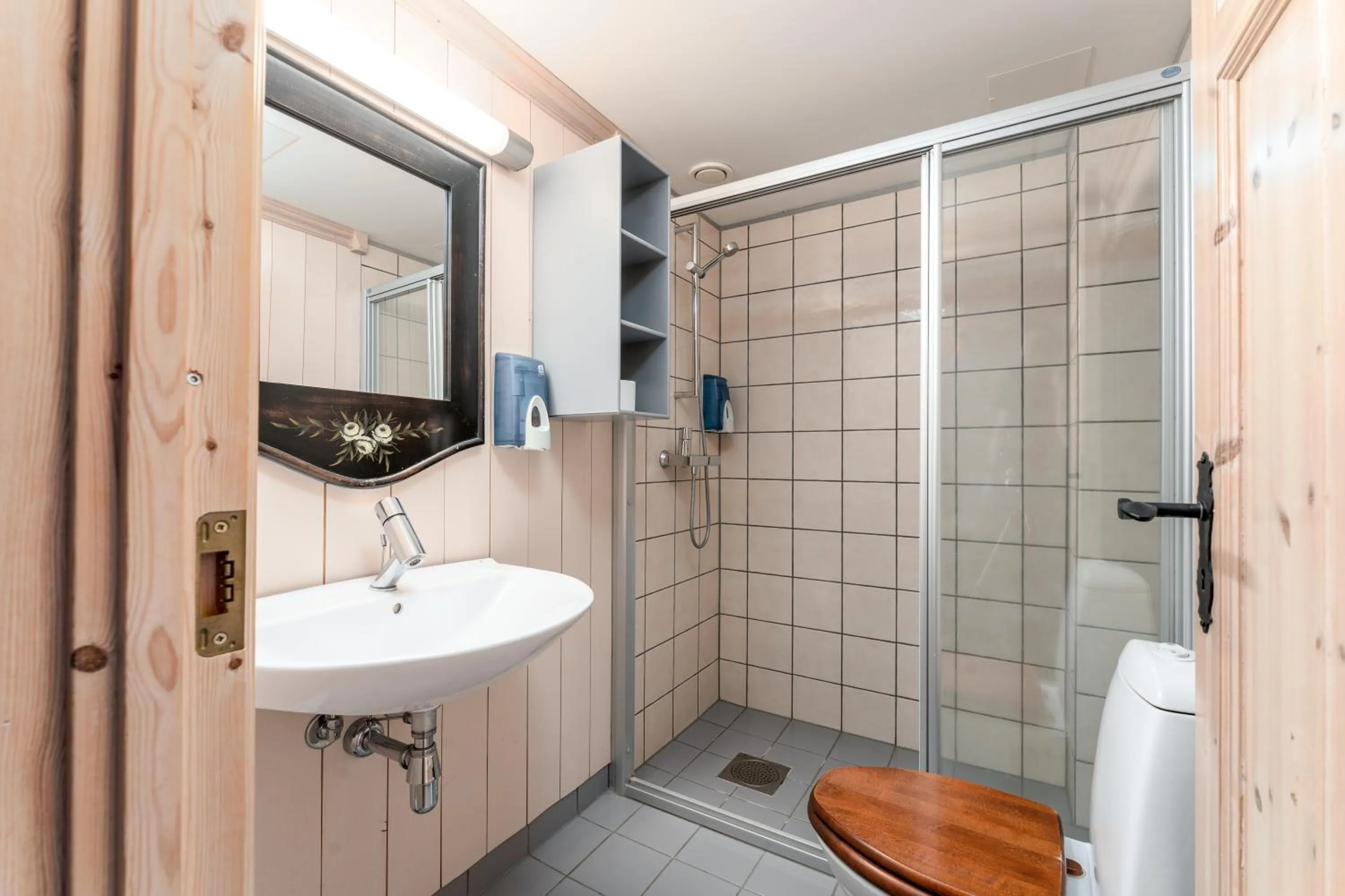 Shower in Ilsetra Hotell