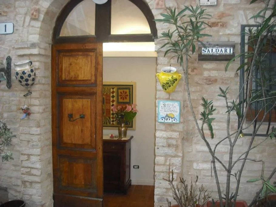 Facade/entrance in Casannunziata - appartamento con 2 camere no cucina