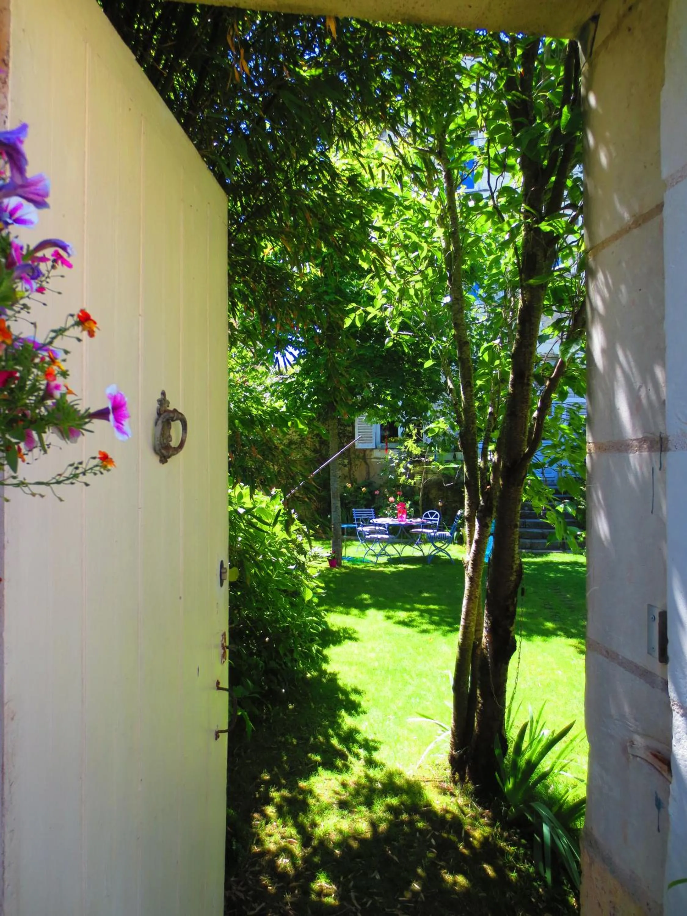 Garden view in La Fenice Beauval