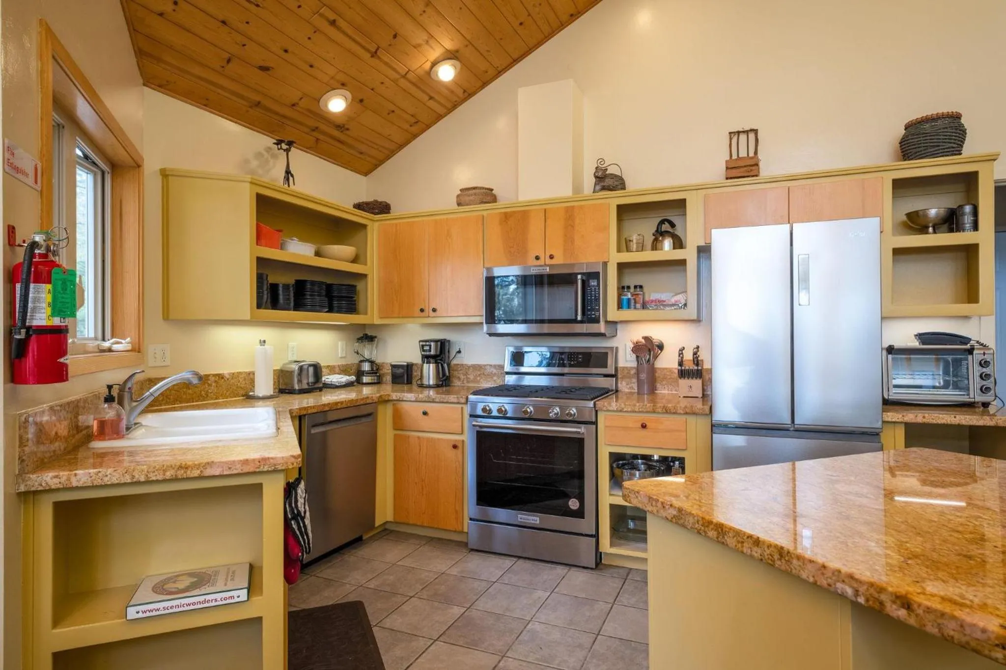 Falcons Nest (Upstairs)