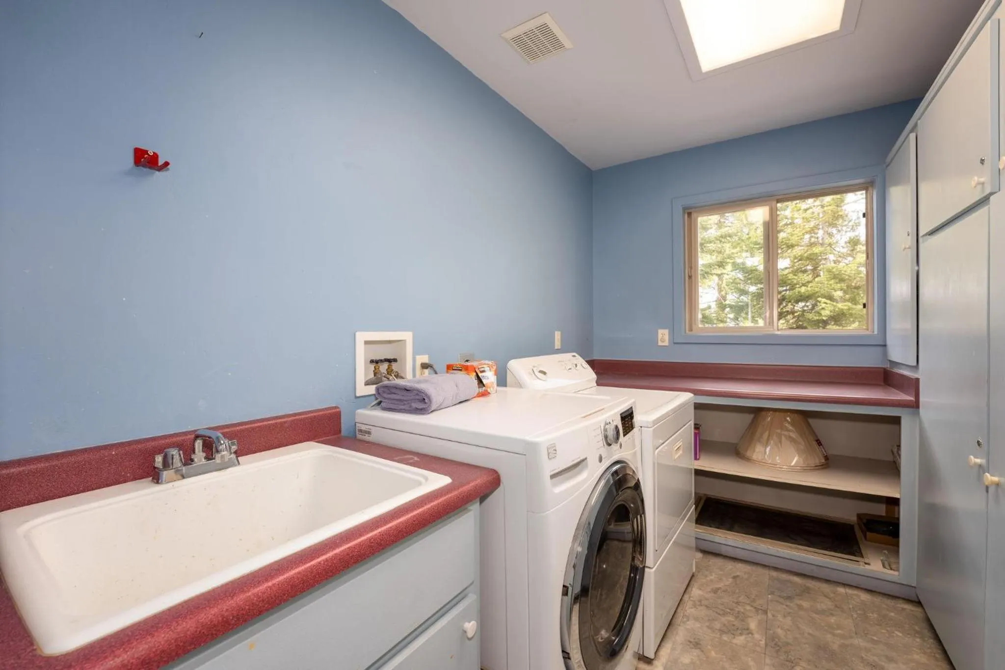 Falcons Nest (Upstairs)