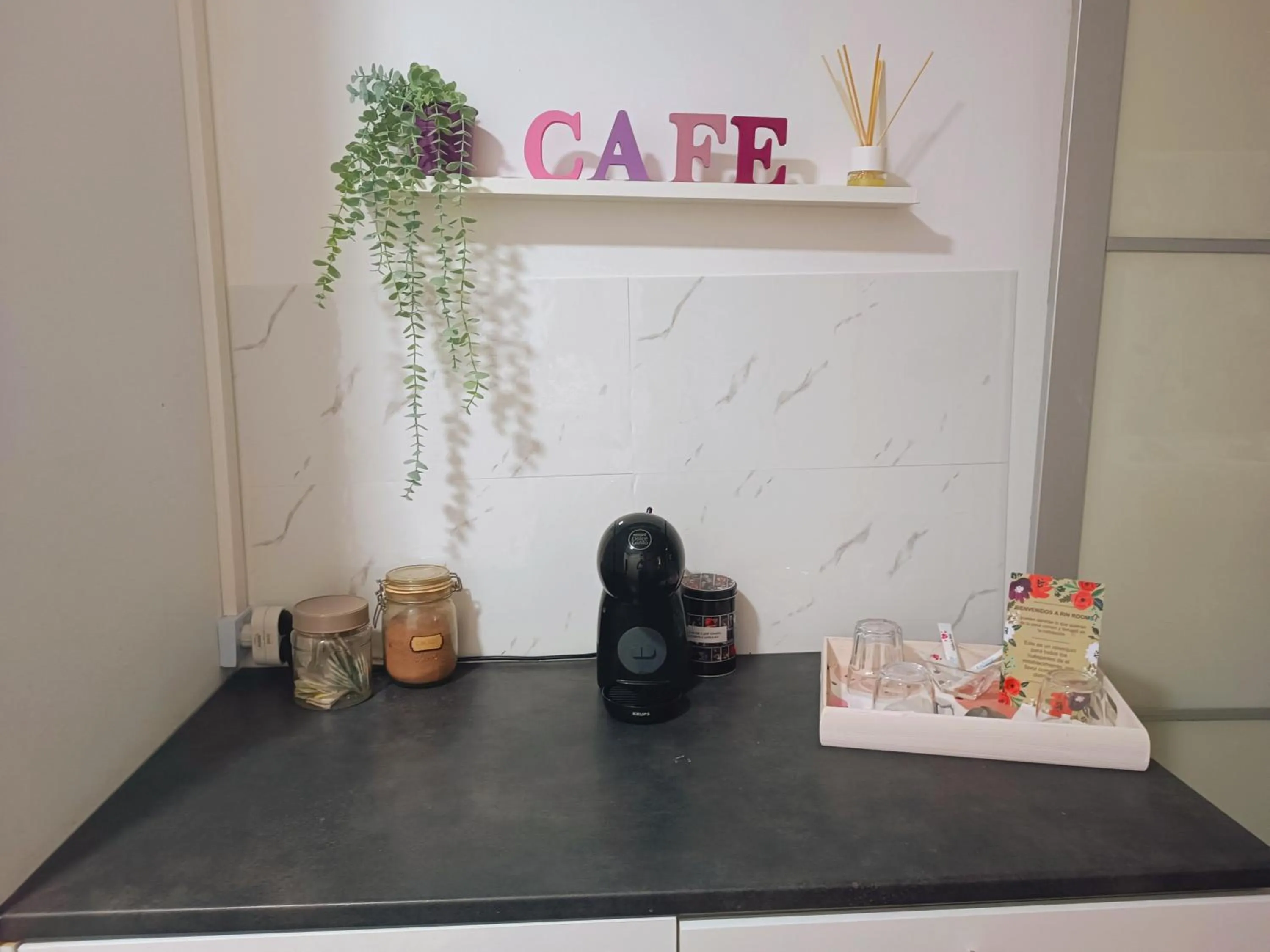 Coffee/tea facilities in Rin Rooms