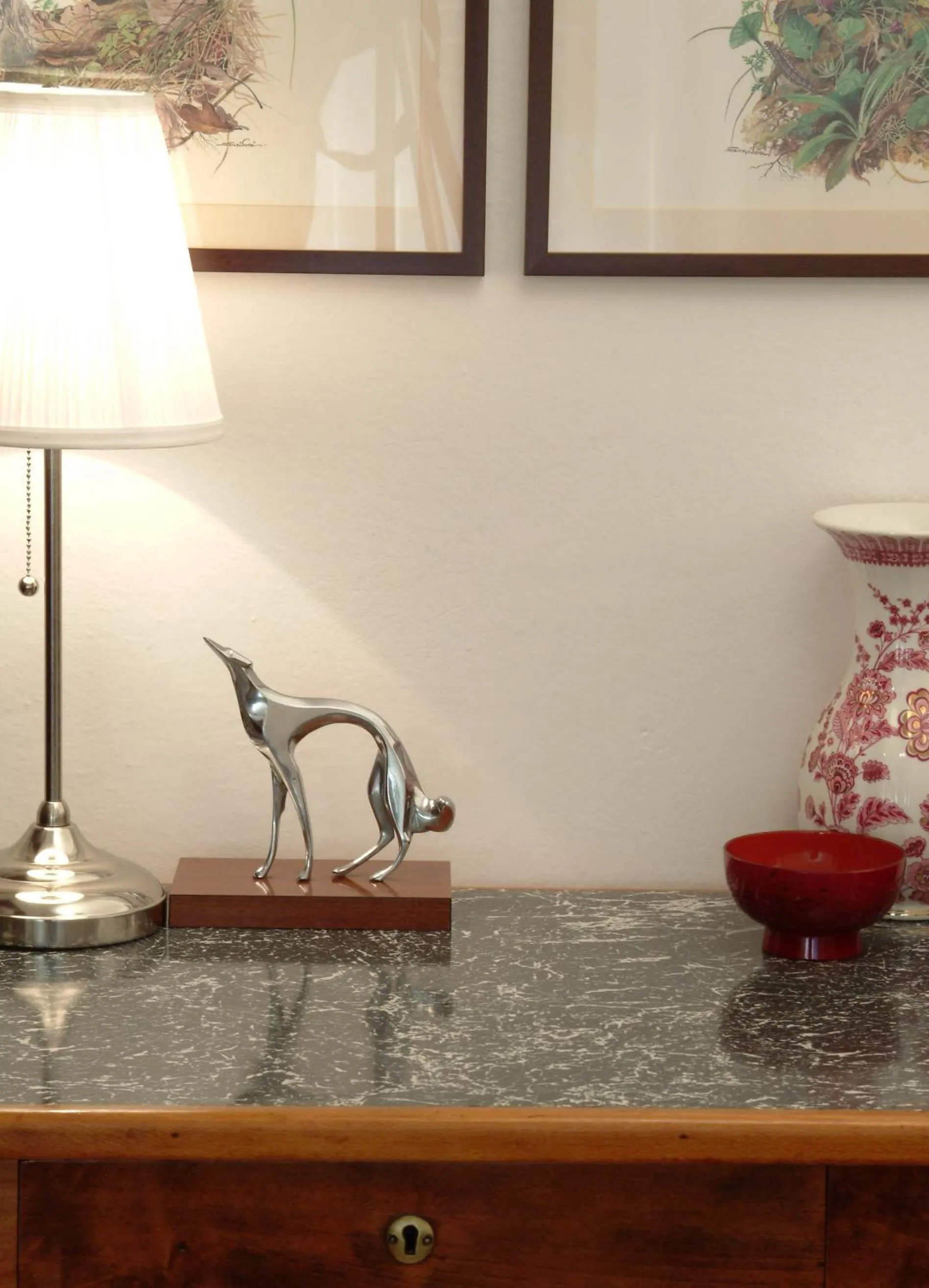 Decorative detail in B&B gil d'o