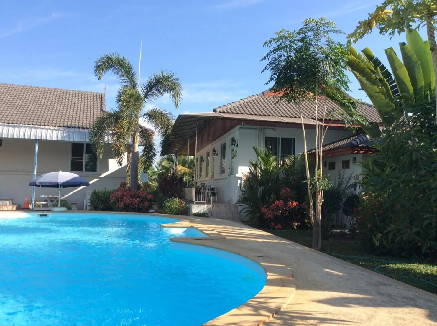 Property building in Nuch's Apple Guest House