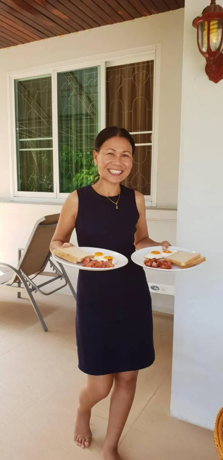 Food in Nuch's Apple Guest House